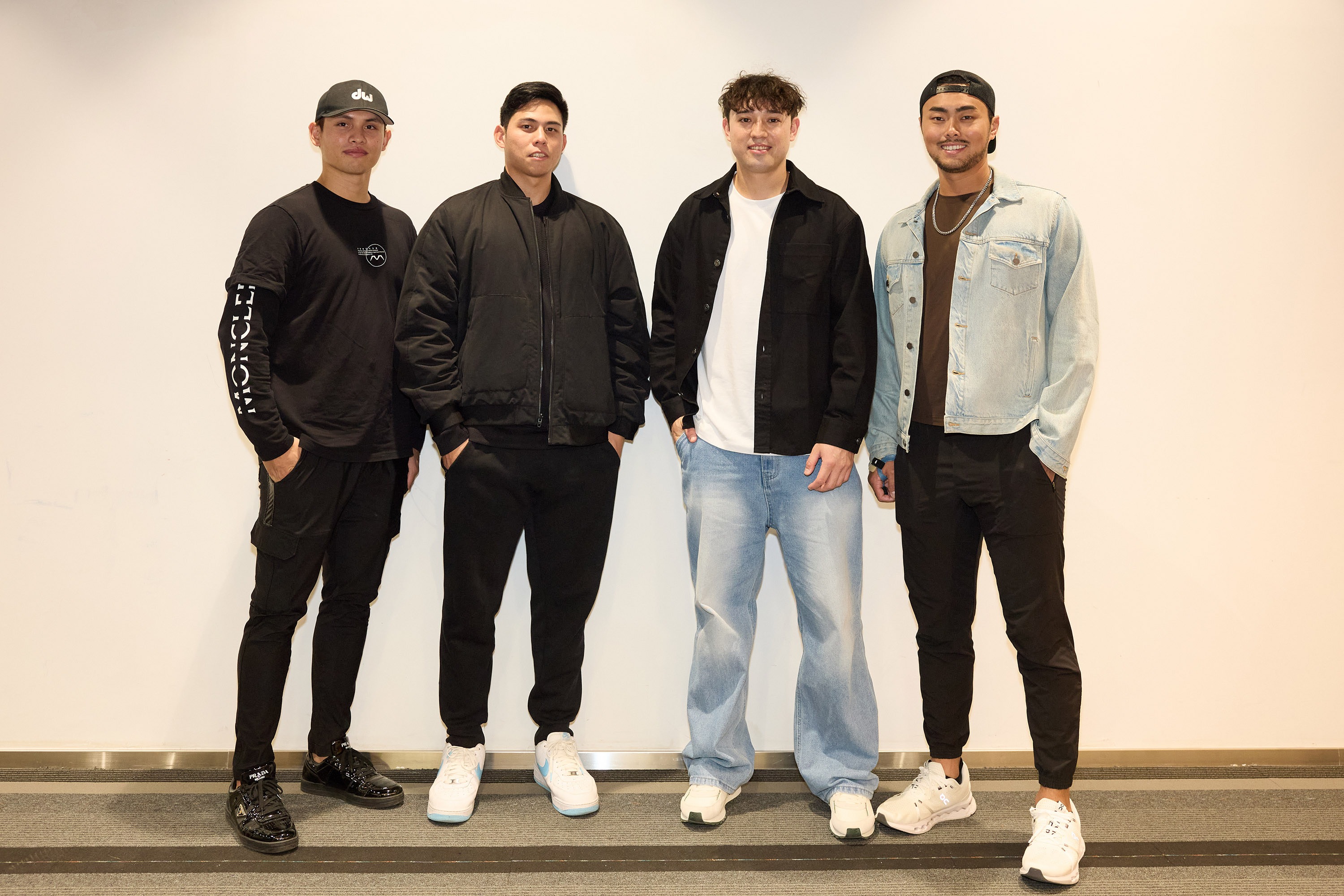 12強棒球賽張奕（左起）、陳冠偉、林安可、林家正等來看周杰倫演唱會。（JVR提供）