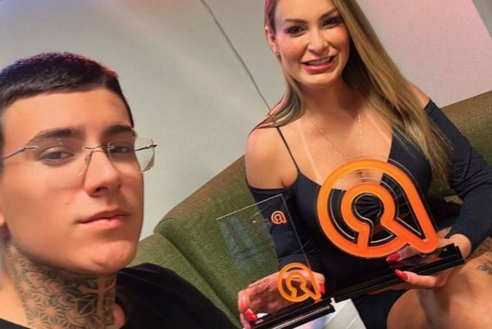 巴西火辣女星烏拉琪轉戰成人產業，並自爆兒子就是幕後拍攝者。（翻攝自Andressa Urach Instagram）