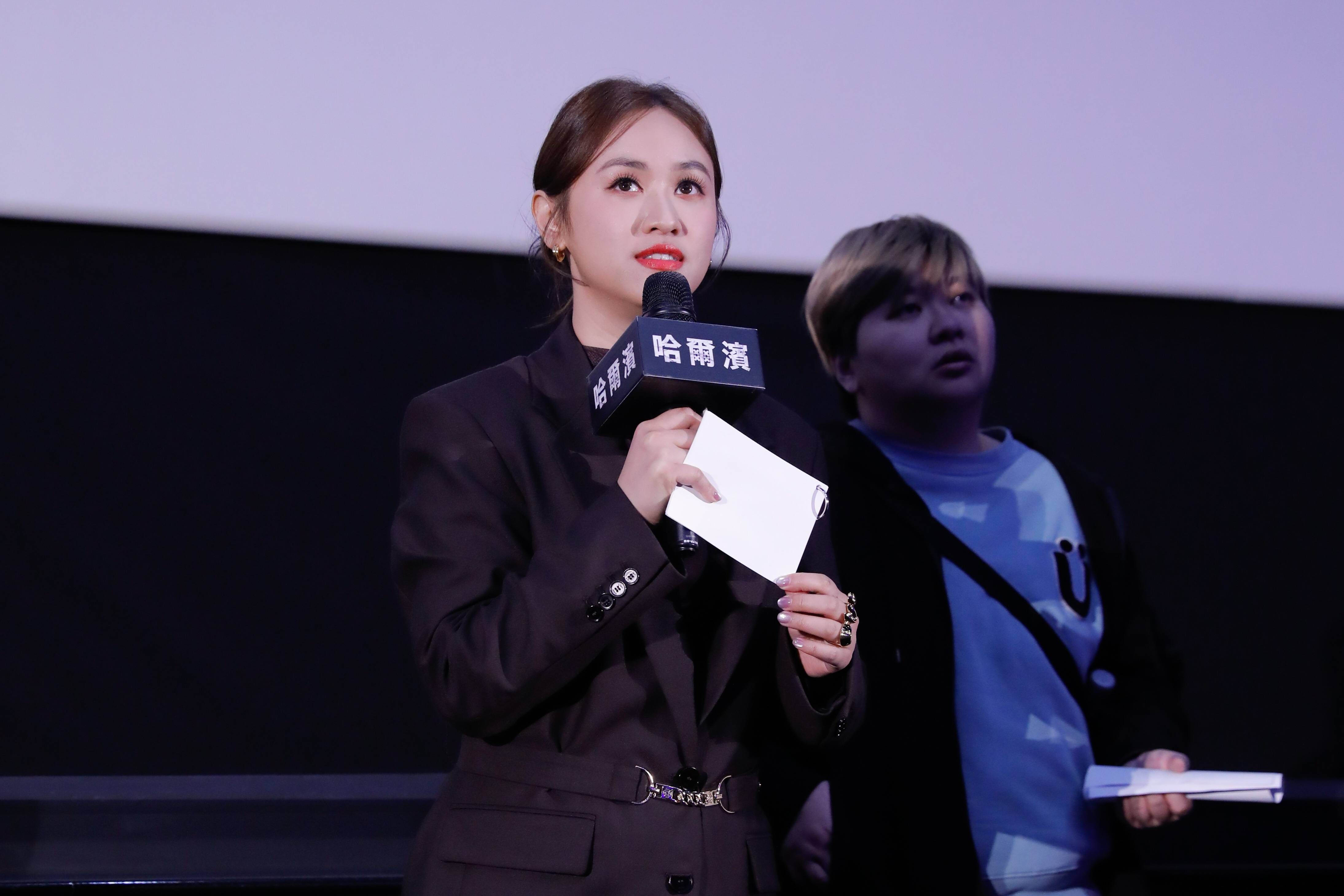 韓影《哈爾濱》台北影人見面會由Sandy吳姍儒主持。