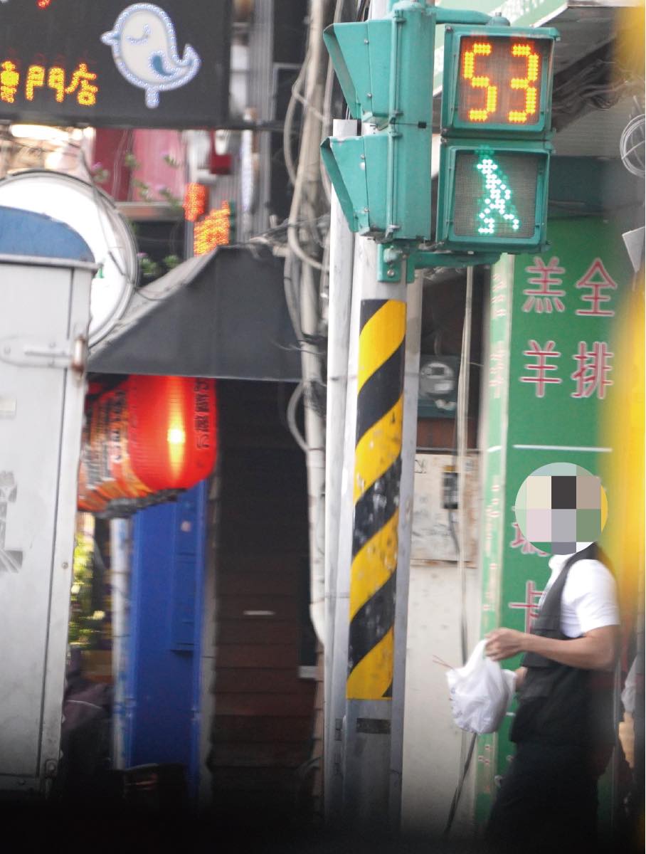 張斯綱指控李進勇派公務車由隨扈幫買晚餐。（翻攝張斯綱臉書）