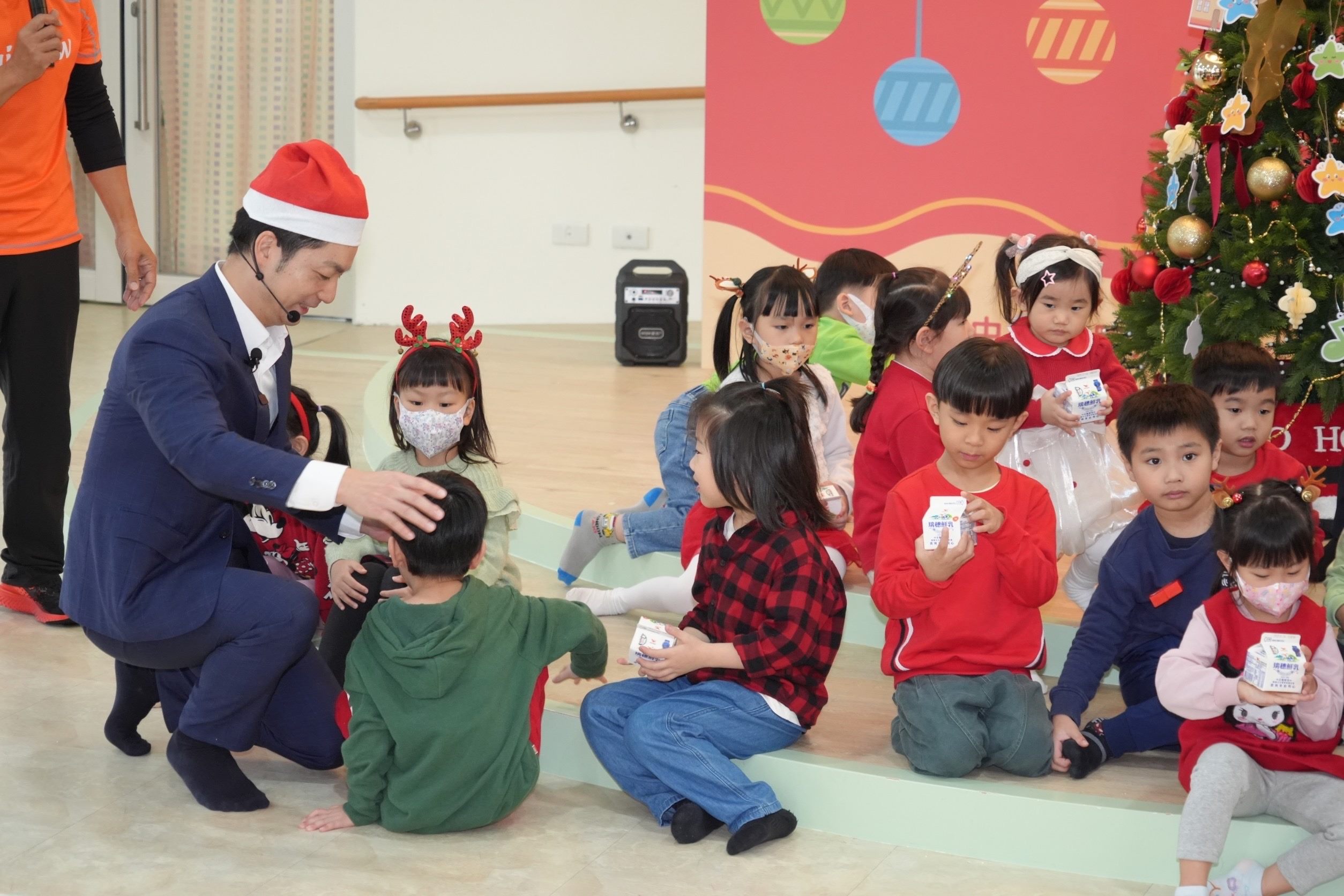 北市推升級版「生生喝鮮乳」，發放對象擴大至公私立國小幼兒園。（北市府提供）