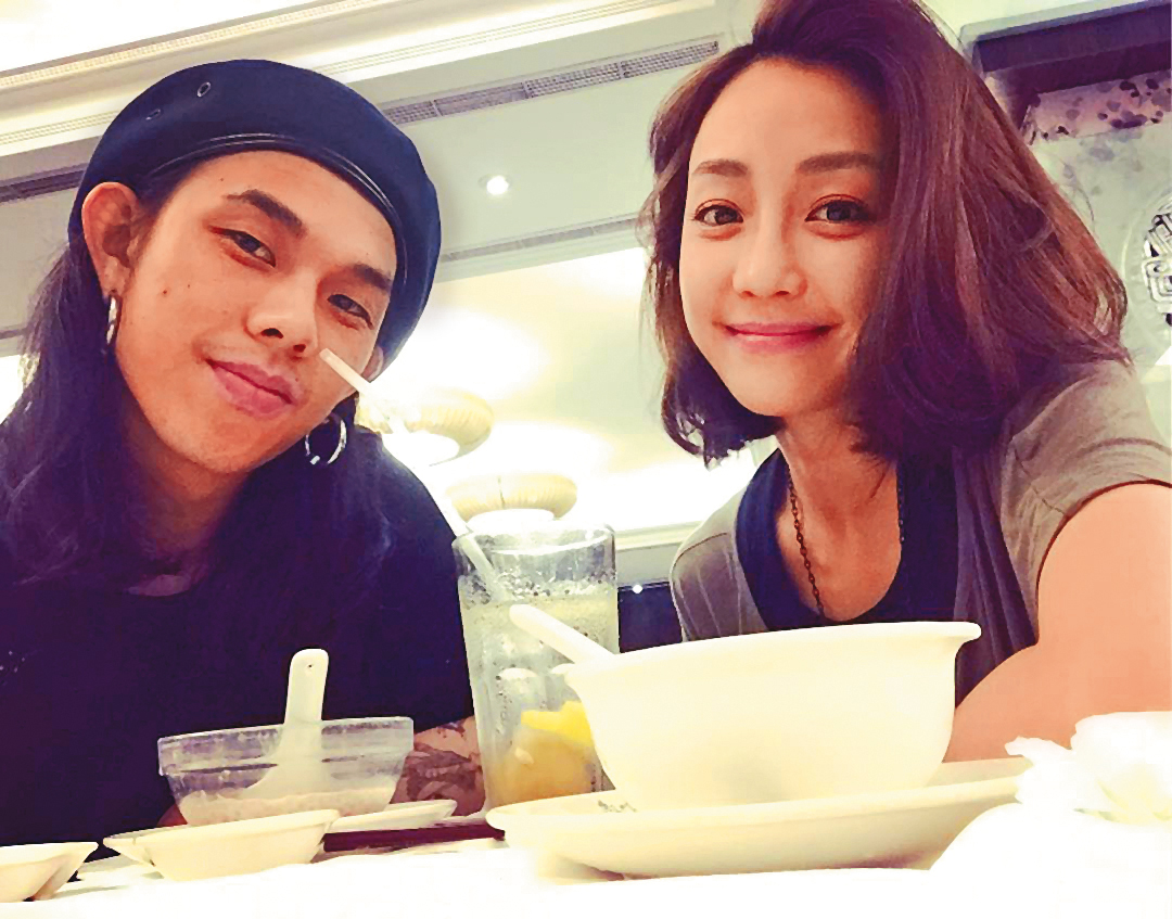 最早謝欣穎（右）與潮牌設計師（左）談了7年戀愛，也答應求婚，但後來發現對方偷吃，於是直接抽身。（翻攝自謝欣穎IG）