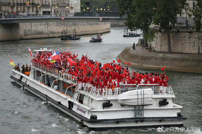 看美國、日本隊「包船」，小粉紅崩潰影片曝光：中國這麼大被併、氣死我啦！（翻自微博）