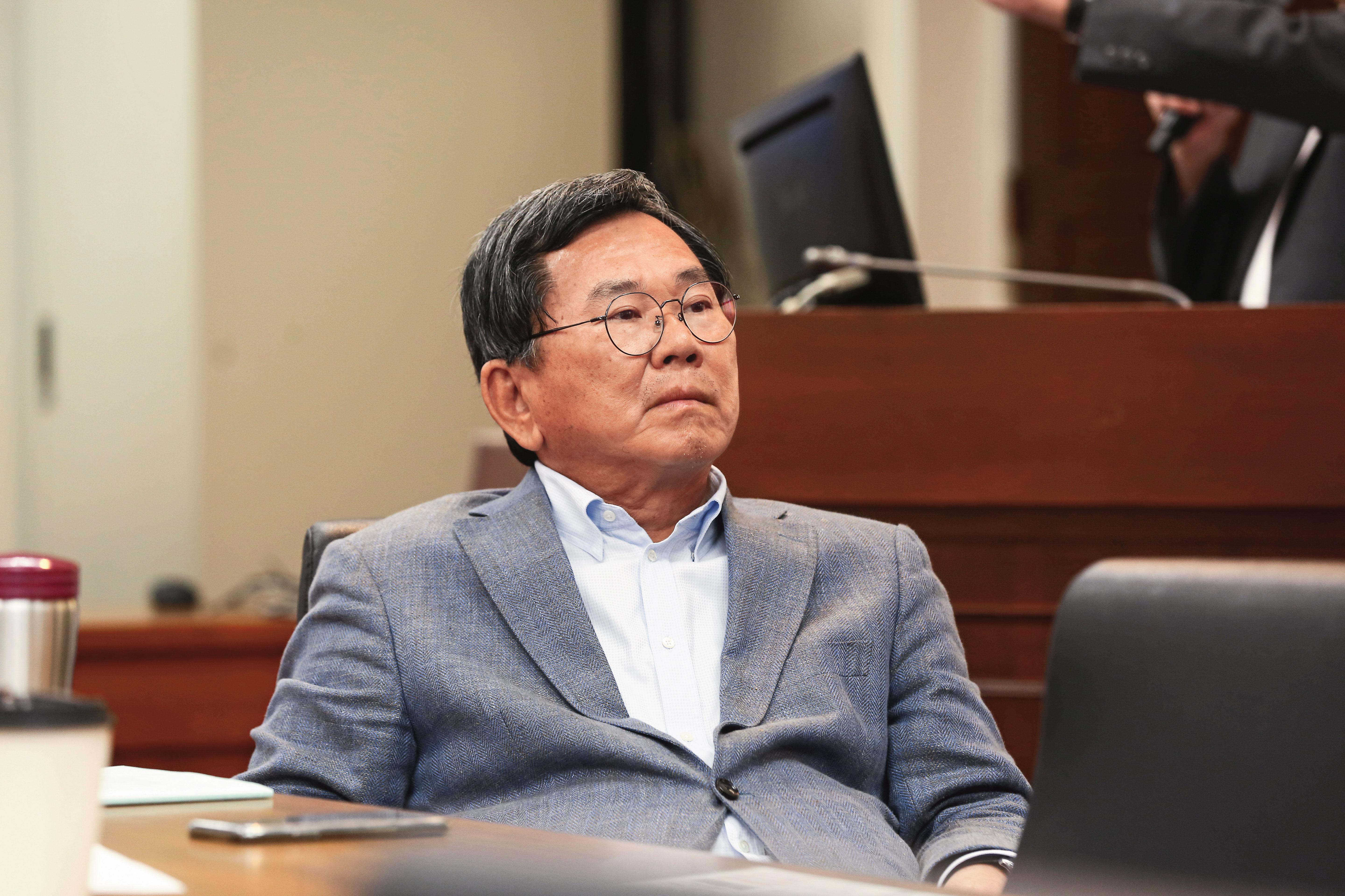 陳明文擔任縣長、立委期間，多次爆出牽涉弊案等爭議。