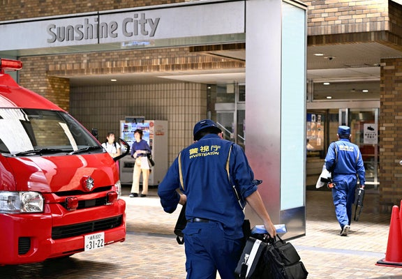 日本東京池袋一處律師事務所今日中午爆發「刺殺事件」。（翻攝自X@livedoornews）