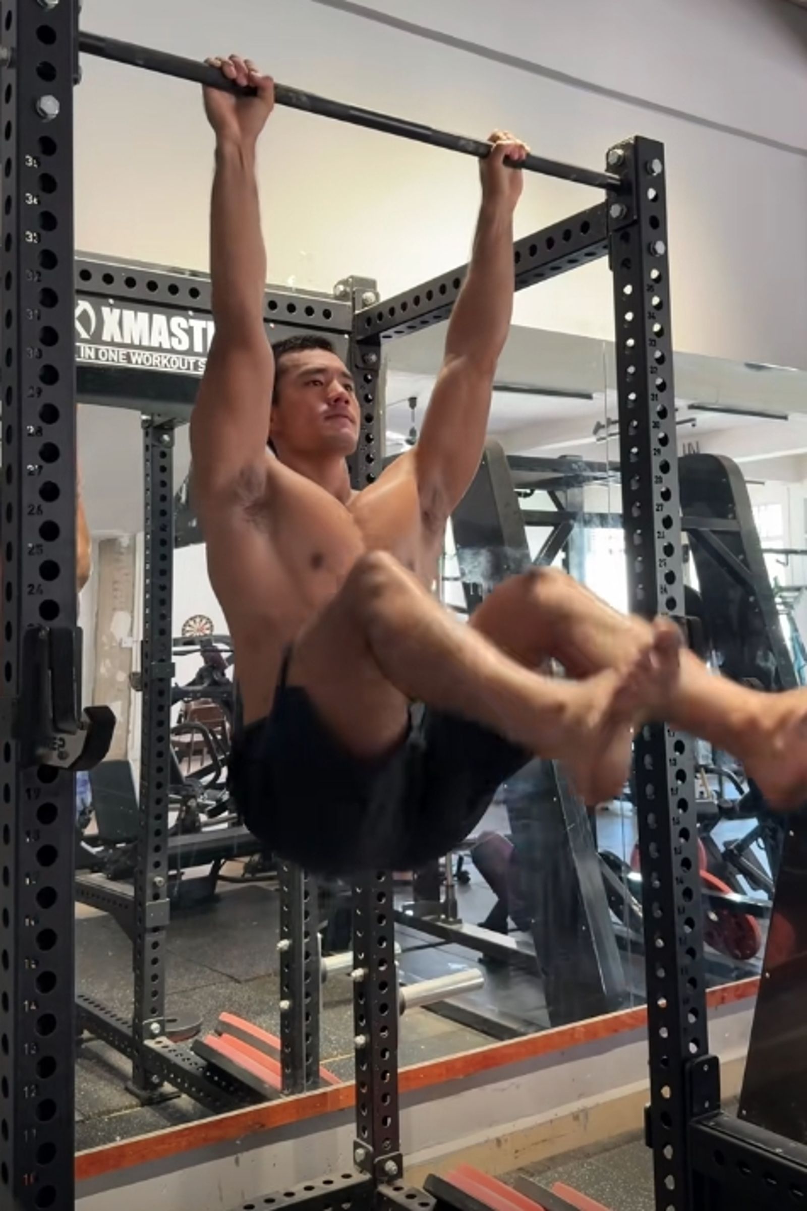 李書達的英勇事蹟被網路瘋傳，全因為他長相帥氣且擁有精壯身材。（翻攝自抖音）