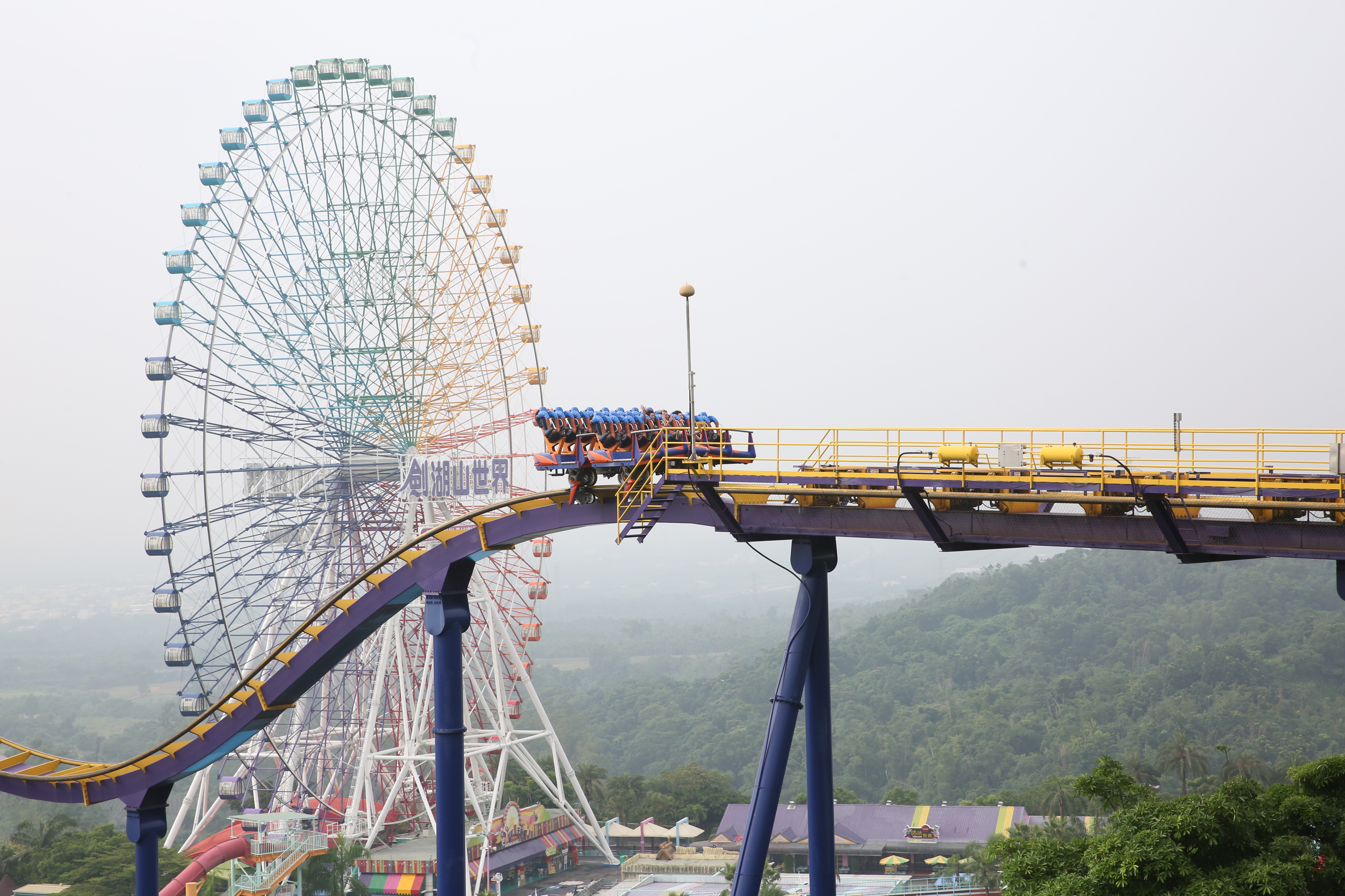 劍湖山世界遊樂園推出「雲嘉中彰投」專屬優惠。（本刊資料照）
