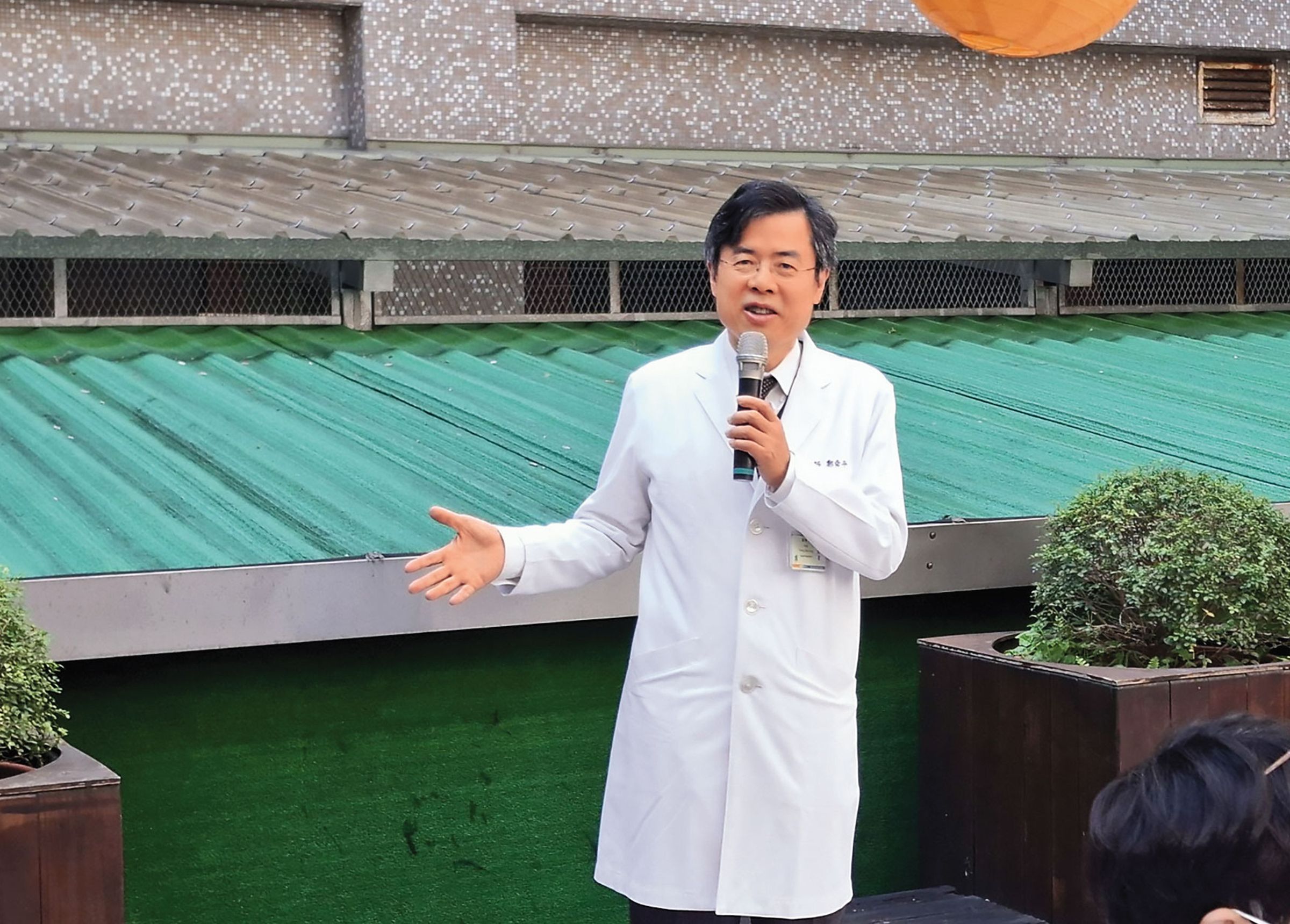 部北院長鄭舜平被指是此次標案主導人，未曾與資訊業務主管討論評估，就於會議中拍板定案。（翻攝衛福部台北醫院臉書）