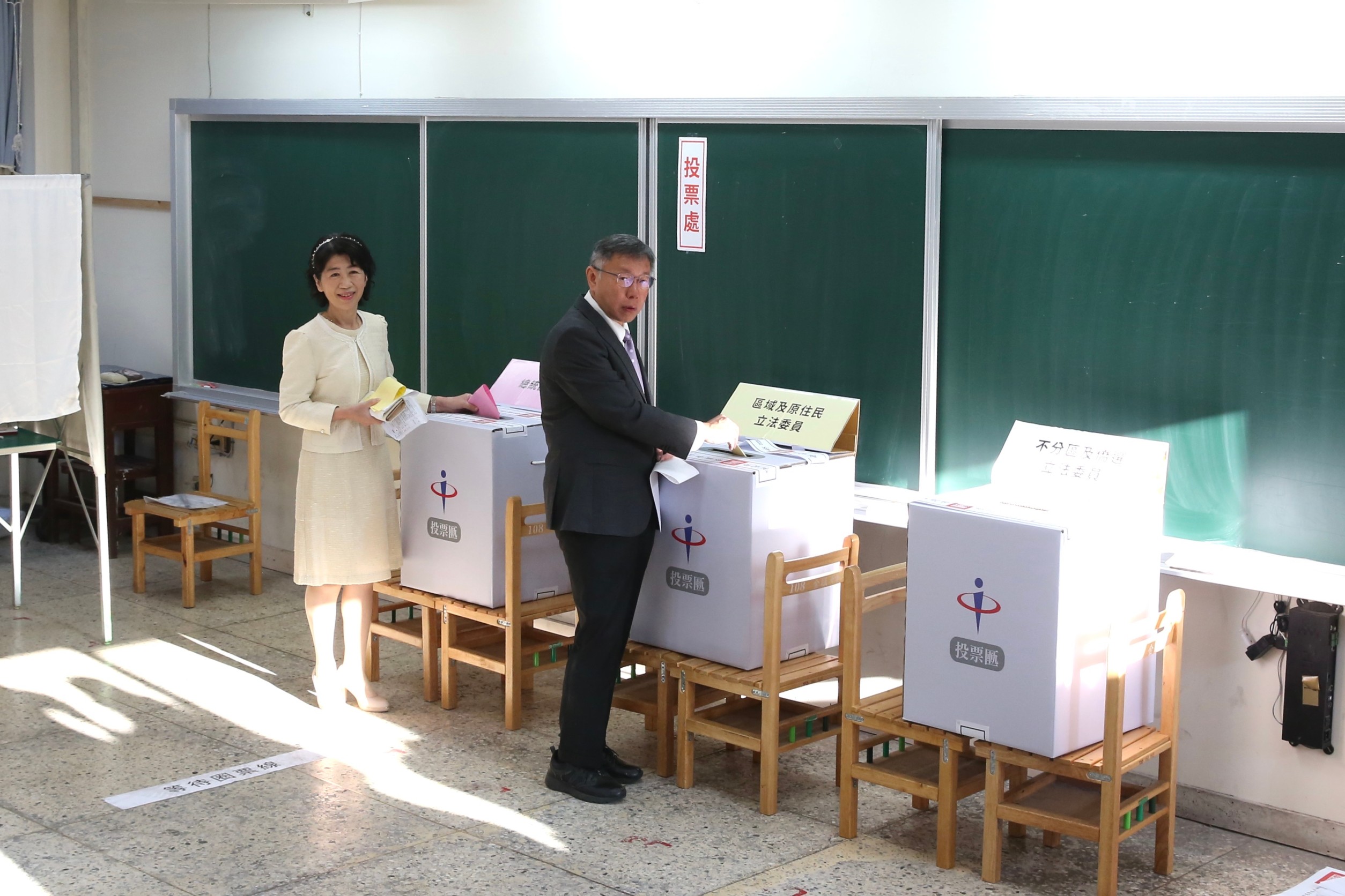 陳佩琪表示，只要能讓柯文哲投票，要戴頸圈、手銬、腳鐐戒護都沒問題。（本刊資料照）