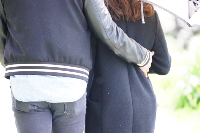 高仁和爆料曾有已婚警察前輩劈腿養七個小三，甚至還生了三個私生子。