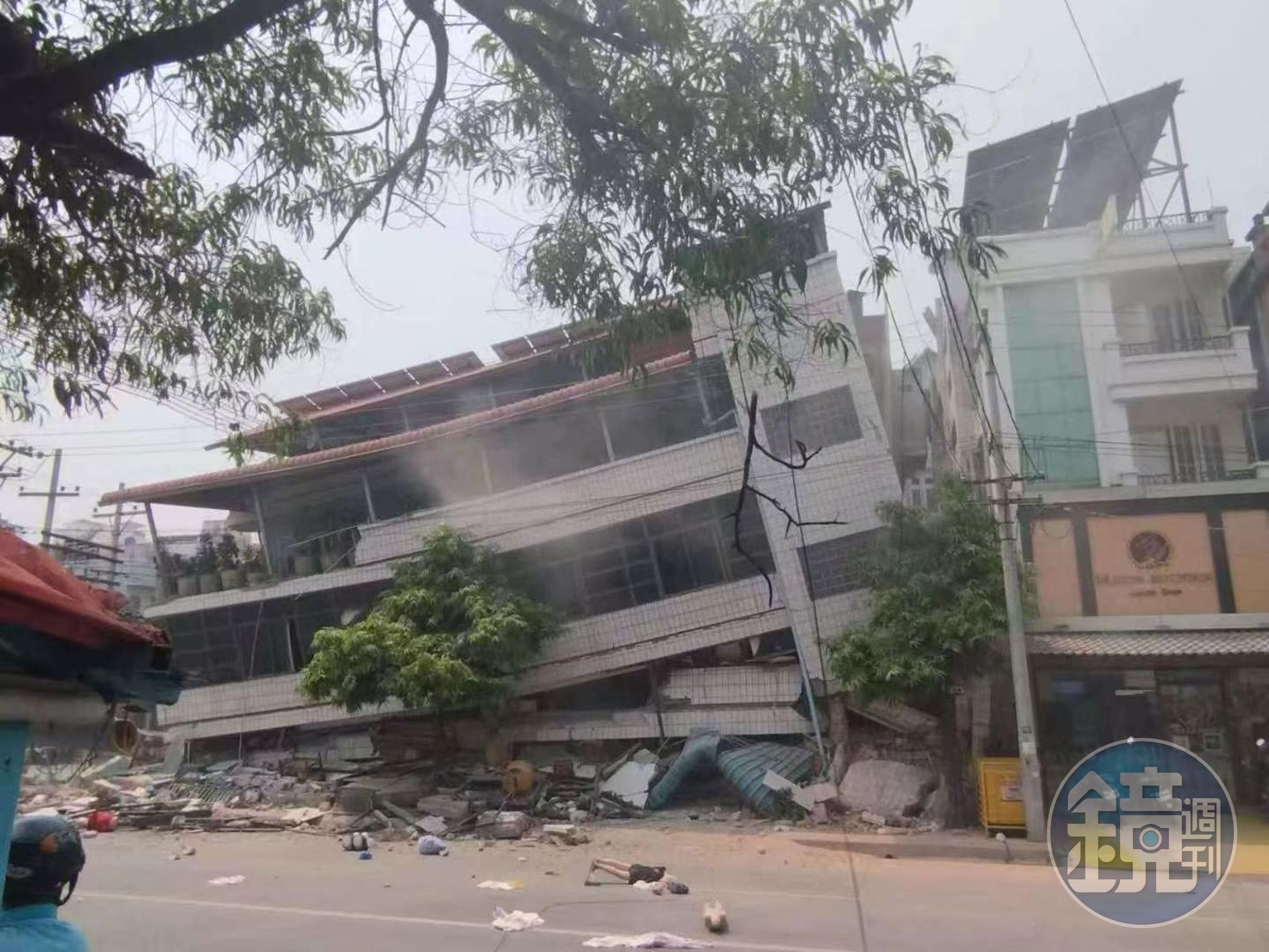緬甸發生強震,造成許多建築物倒塌,整體傷亡人數還在持續攀升中。(讀者提供)