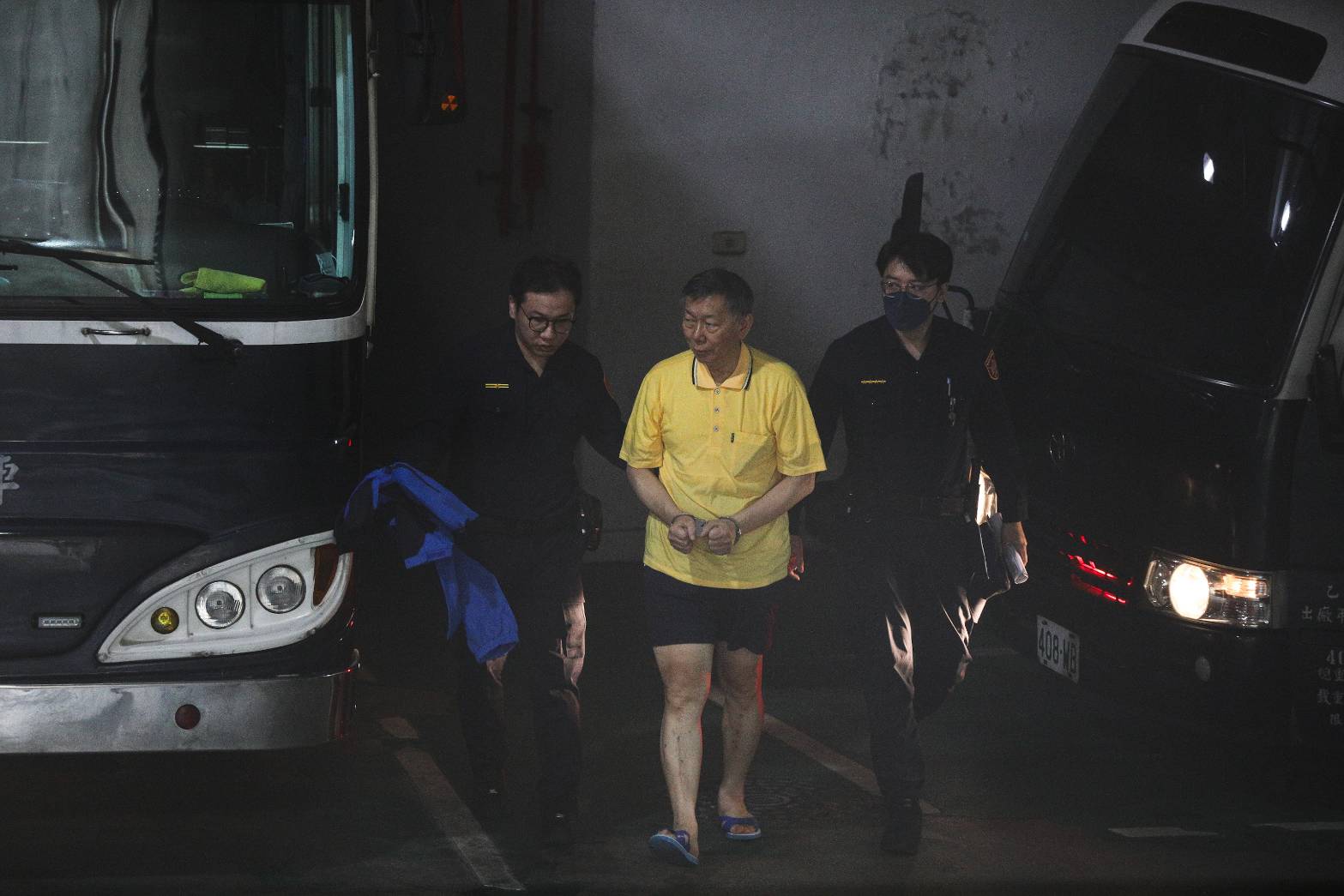 柯粉社團網友爆柯文哲已於18日戴手銬見柯爸。（本刊資料照）