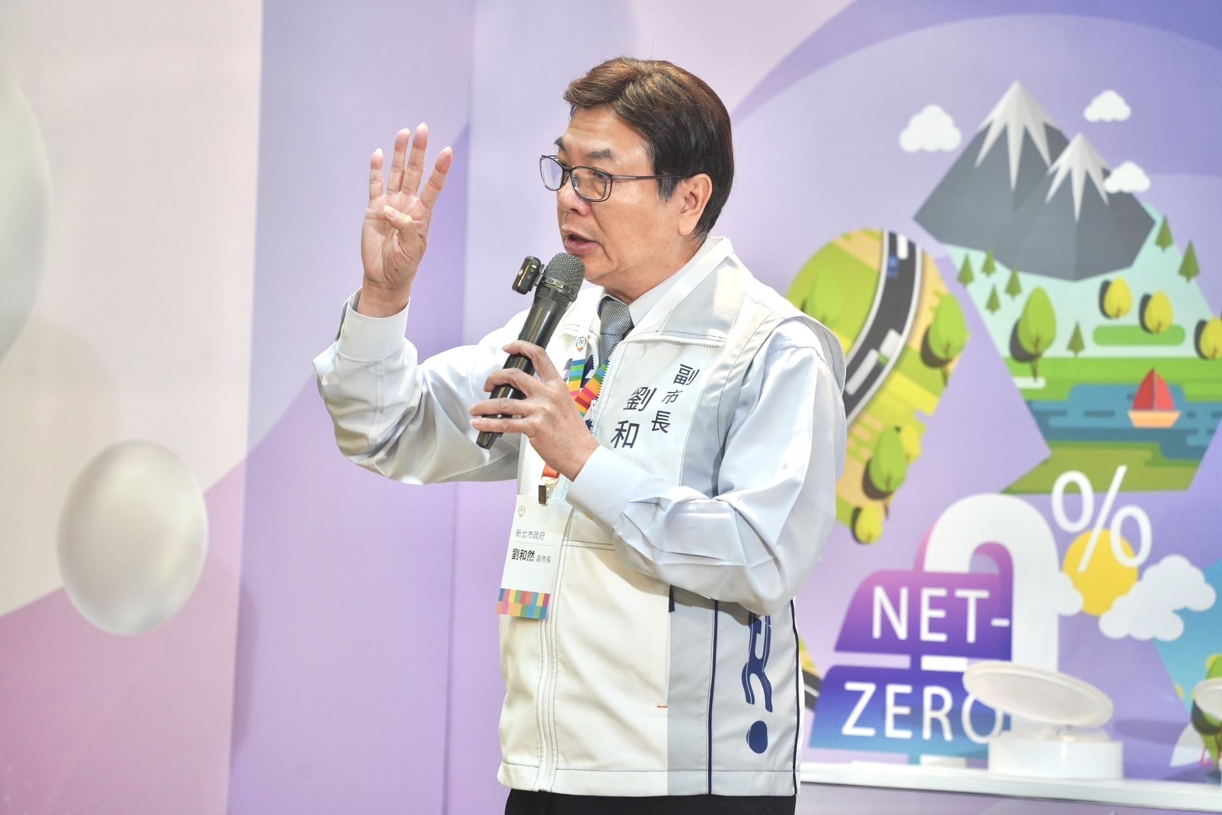 劉和然為《財劃法》開砲，質疑將代表民進黨參選新北市長的綠委蘇巧慧。（翻攝自臉書@劉和然）