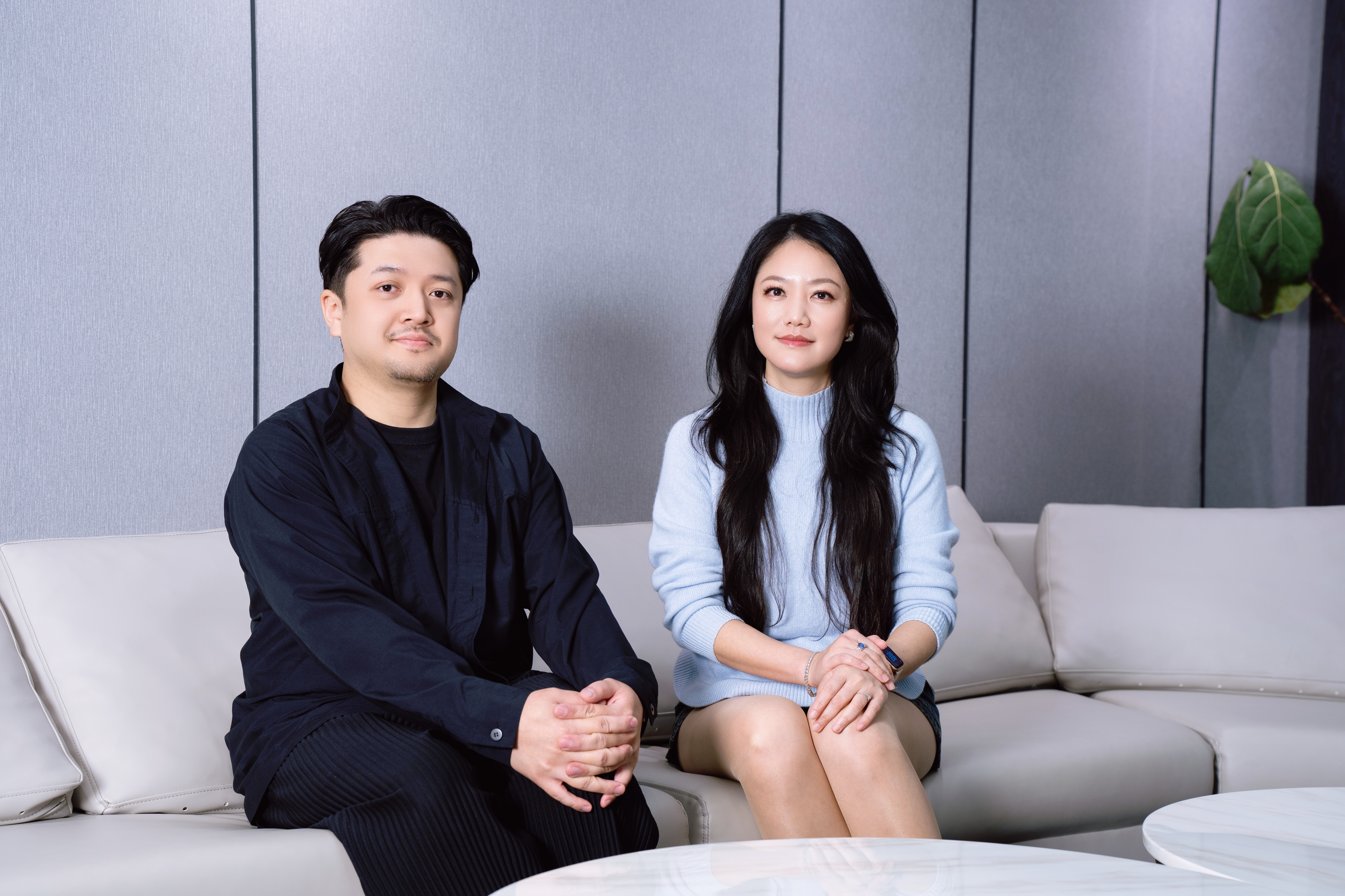 山峸製作設計執行總監袁浩程(左)和普普樂藝術事務所創辦人連珮如認為(右),加速器提供跨域合作的契機。