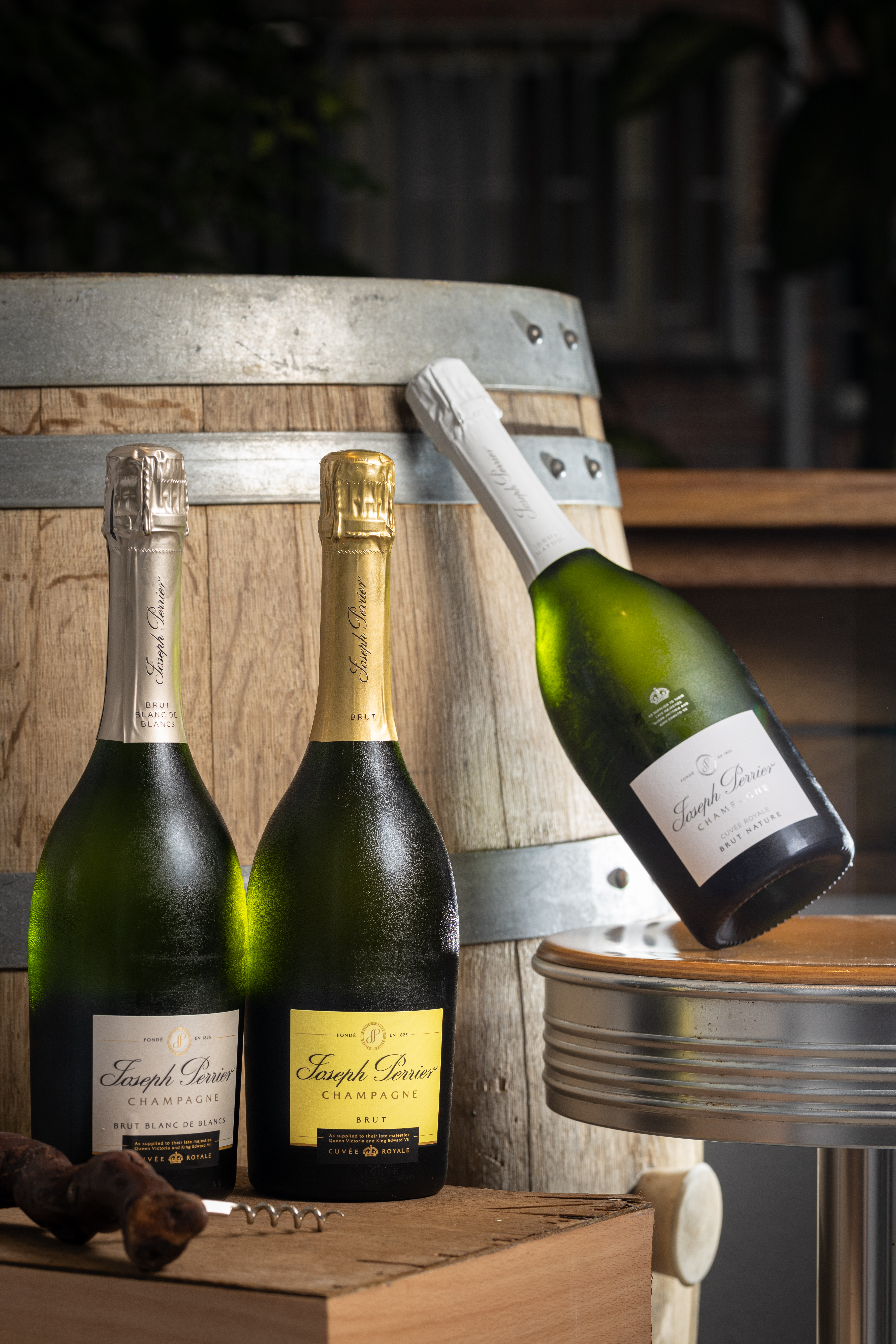 「喬瑟夫皮耶皇家白中白香檳Cuvée Royale Blanc de Blancs」(左,3,000元/瓶)、「喬瑟夫皮耶經典皇家香檳Cuvée Royale Brut NV」(中,2,600元/瓶)以及「喬瑟夫皮耶皇家零添糖香檳Cuvée Royale Brut Nature NV」(右,2,800元/瓶)。