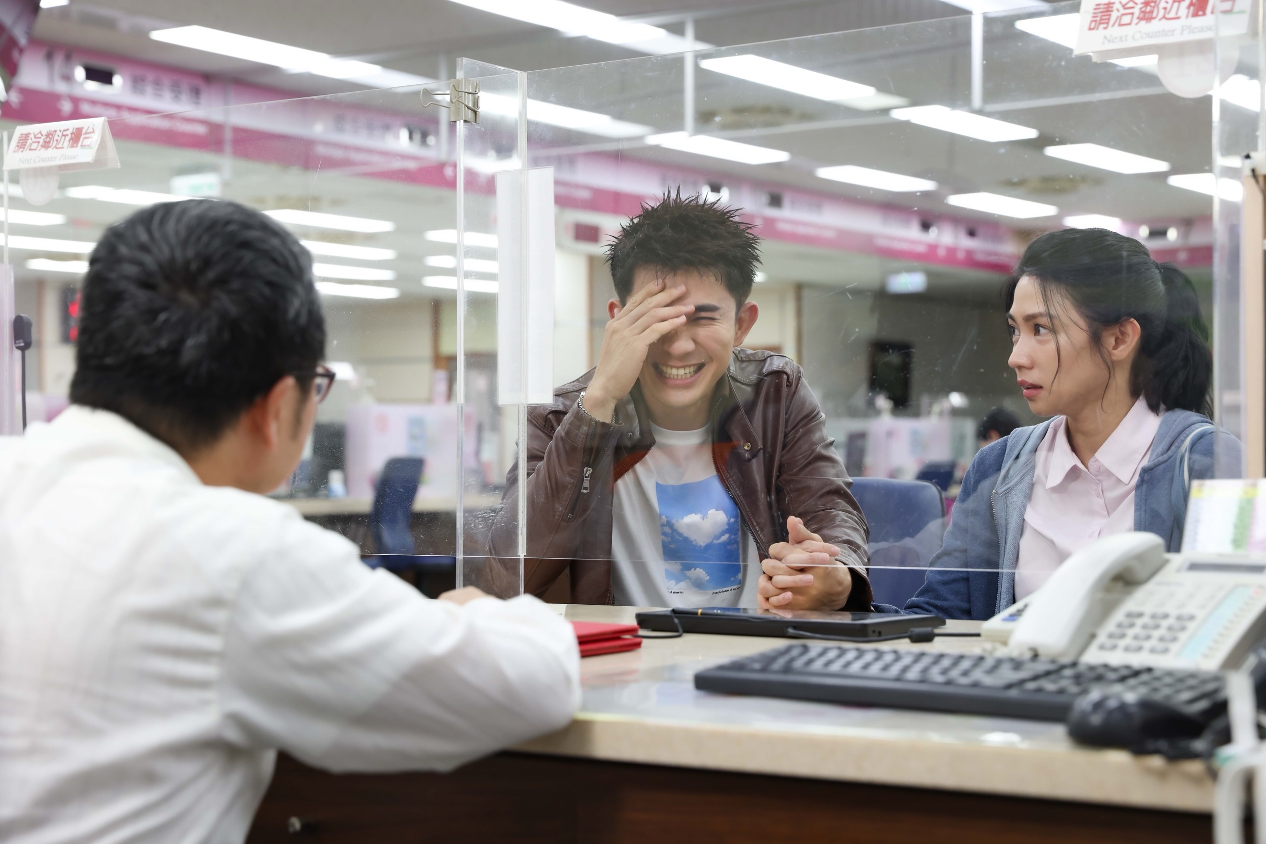 曾智希分享拍攝登記結婚戲時心境複雜，角色猶豫又掙扎，畫面既心酸又真實。（民視提供）