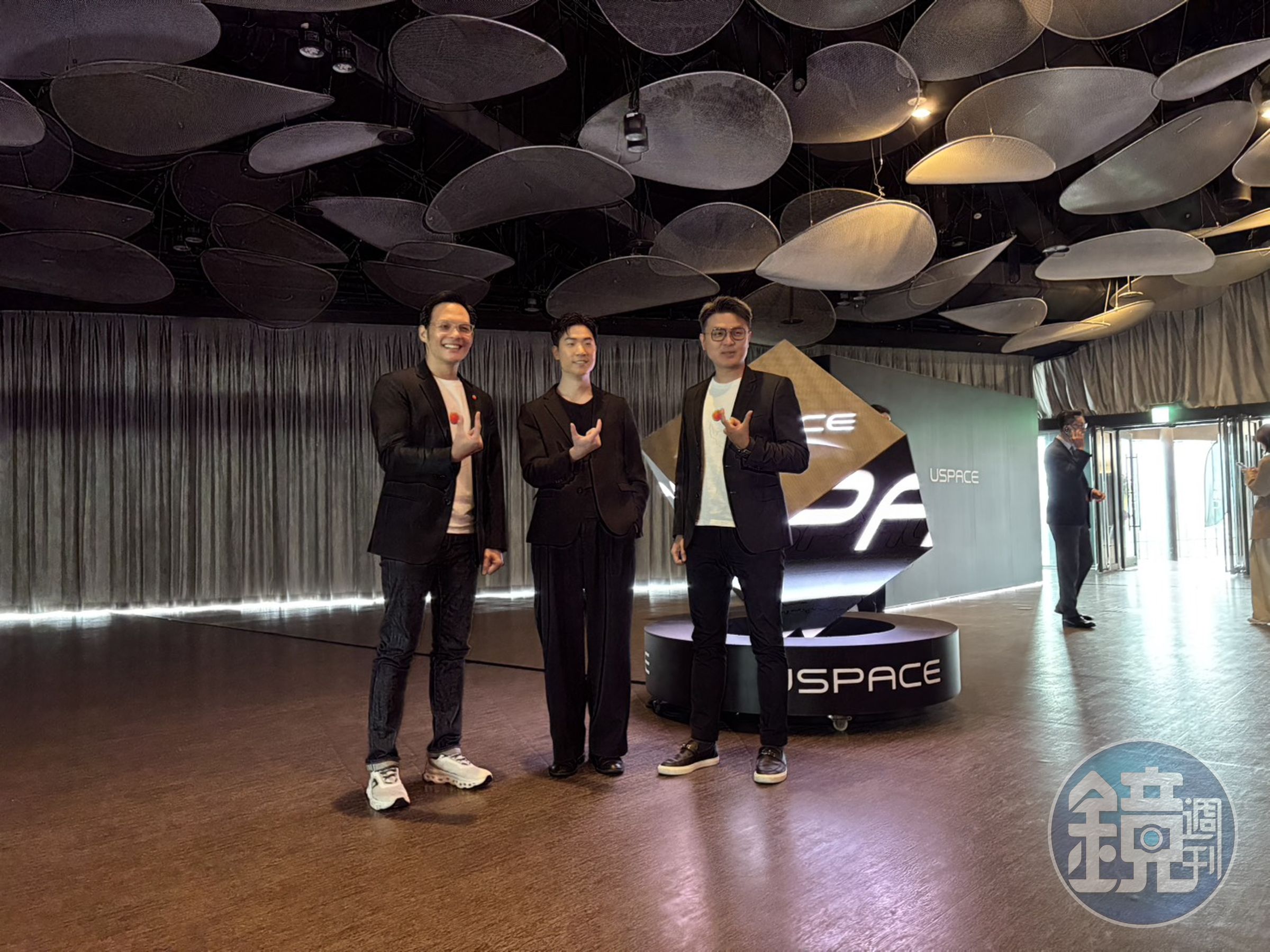 USPACE在引進台灣大哥大這個重量級股東之後,近年營運彷彿吞下大力丸般地突飛猛進。左起台灣大哥大總經理林之晨、USPACE執行長宋捷仁、台灣大哥大個人用戶事業商務長林東閔。