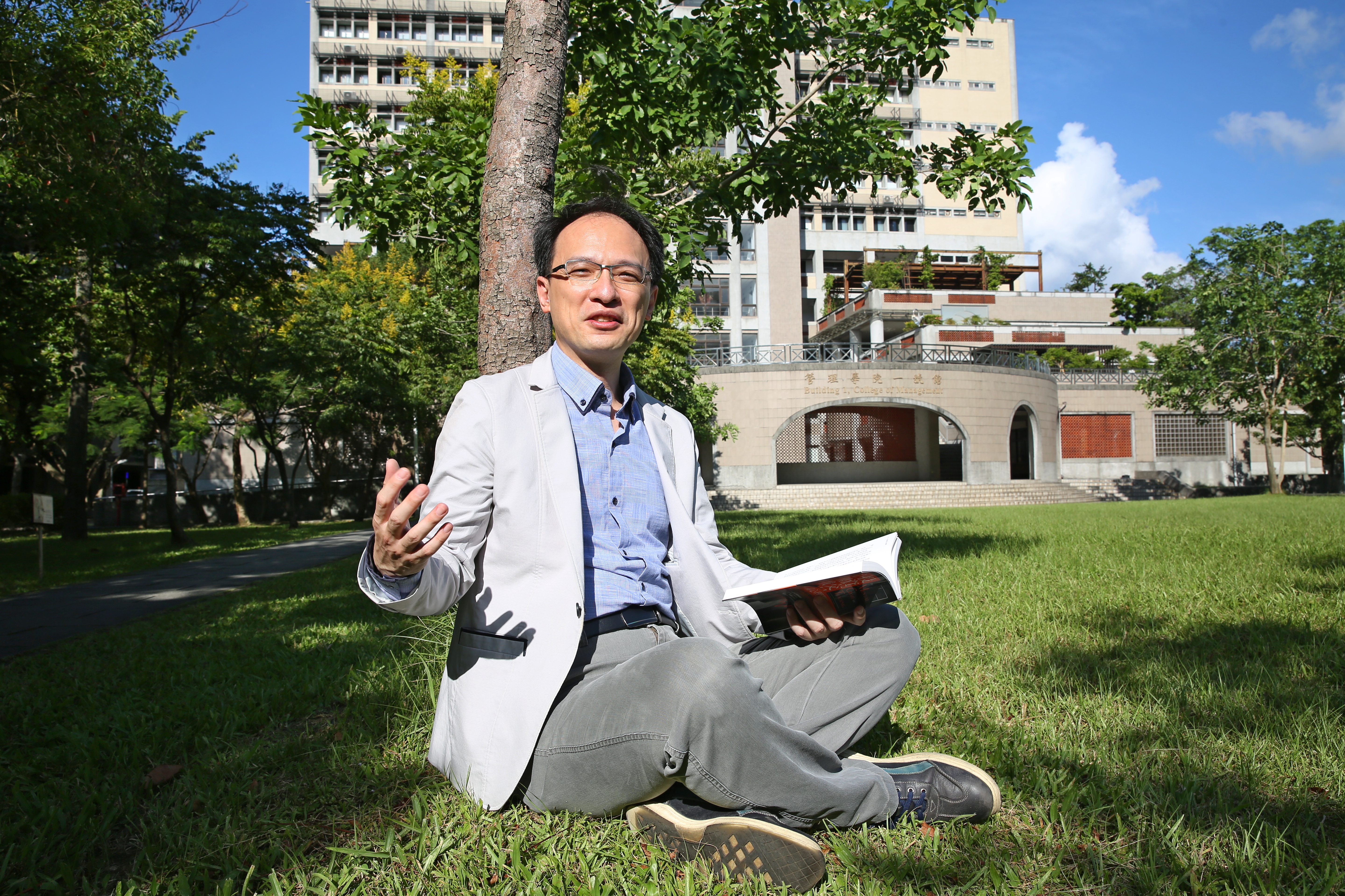 台大財金系教授陳彥行投資海外ETF已經長達10年時間，每年平均獲利6%。