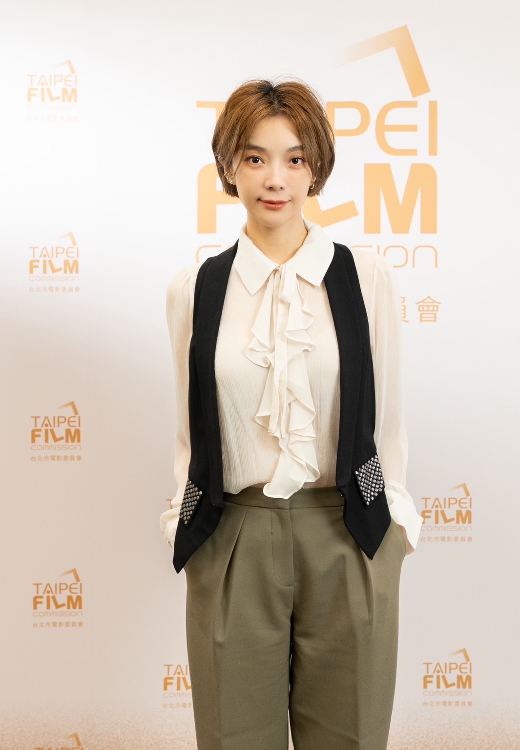 身兼演員與製作人的蔡淑臻深知創作辛苦,她首度擔任短片評審,感嘆優秀的作品產出不易。(台北市影委會提供)