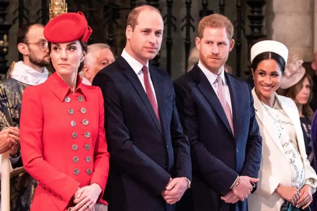 凱特王妃（左起）、威廉王子、哈利王子、梅根馬可恩怨未歇。（翻攝parismatch.be網站）