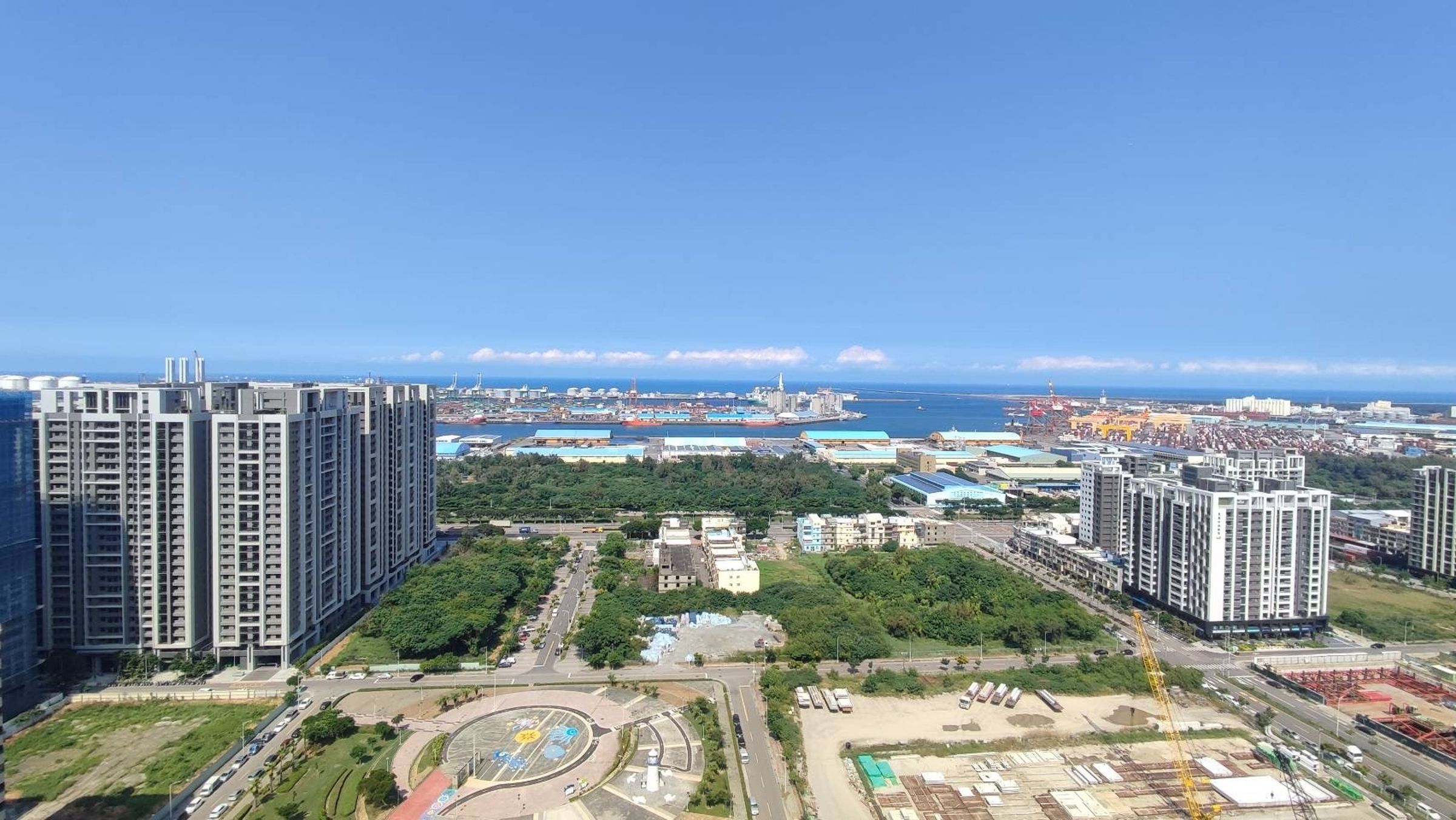 台中市「梧棲區」的台中港發展計畫,是當地重要利多因素,加上每坪僅1-2字頭房價,成為青壯年購屋首選之一。(永慶房產集團提供)