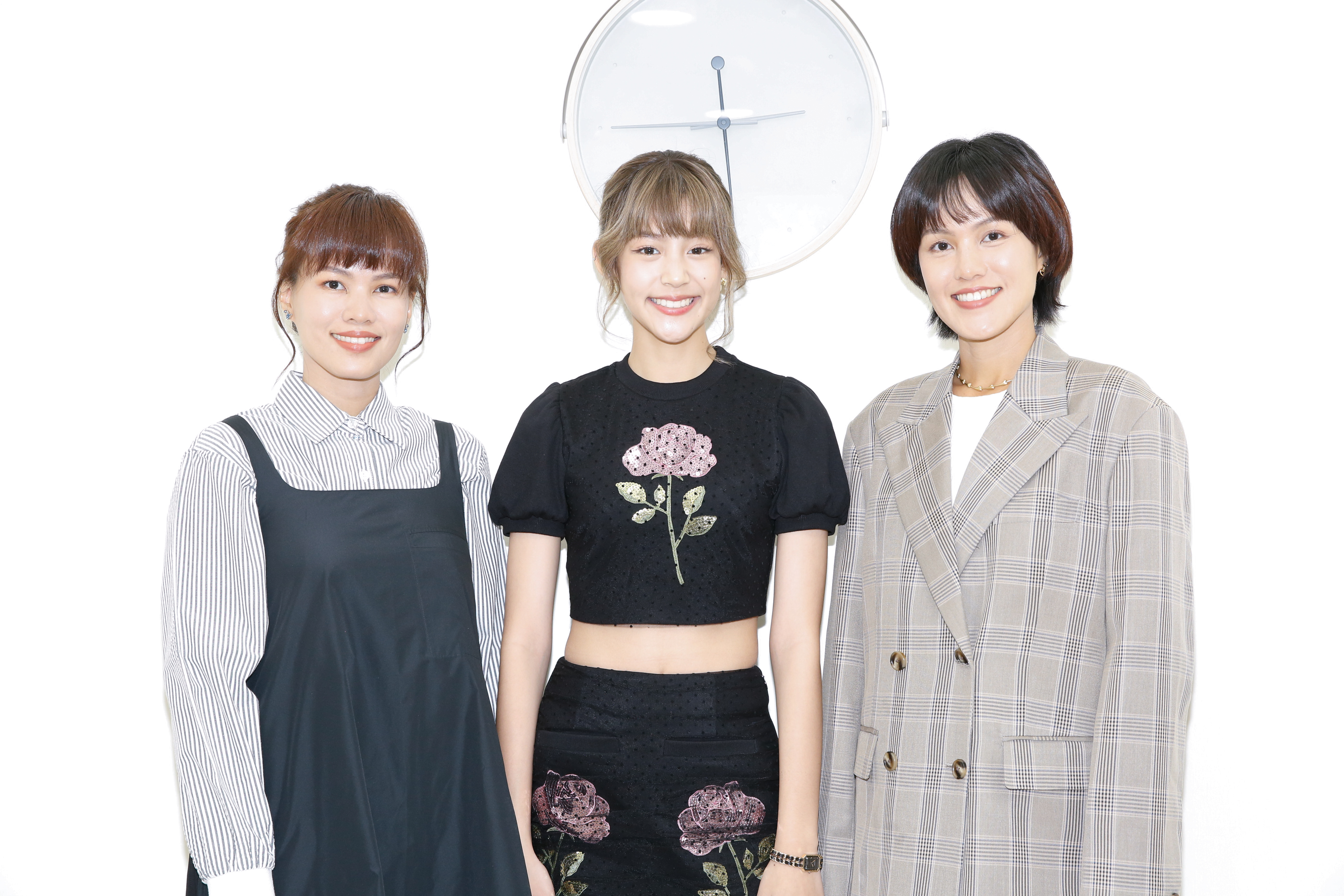 泰國雙胞胎導演薇婉（左）、婉薇（右）及Baipor。