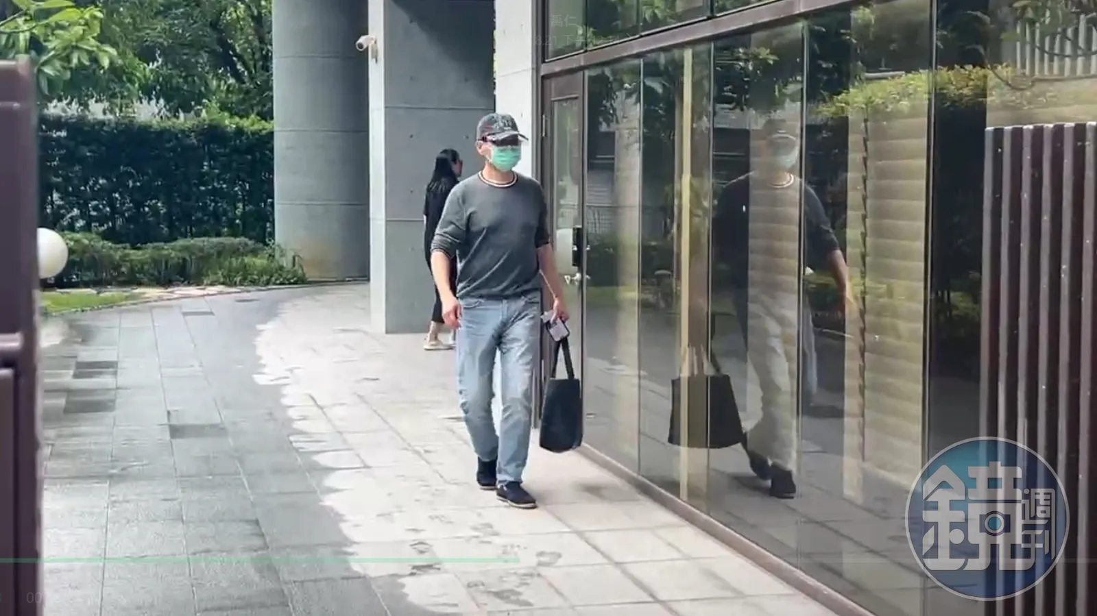 趙建銘竟有支持者想送花加油?台南花店霸氣退單 PO文嗆「農曆七月不想沾胎哥郎」網讚爆