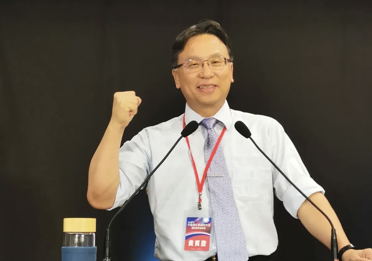 國民黨前考紀會主委魏平政將接受徵召參選彰化縣長。（翻攝自臉書）