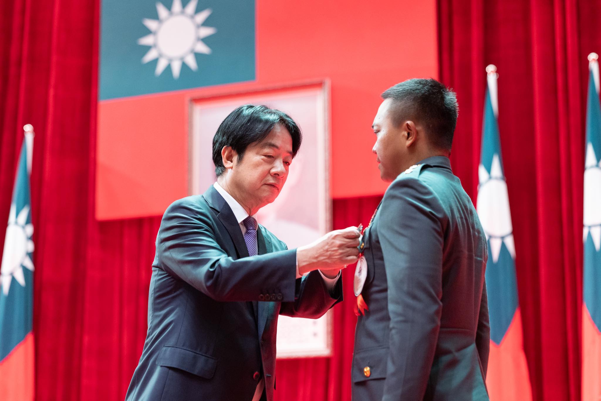 賴清德今天說，台灣不拿槍桿子紀念和平。 （翻攝自賴清德臉書）