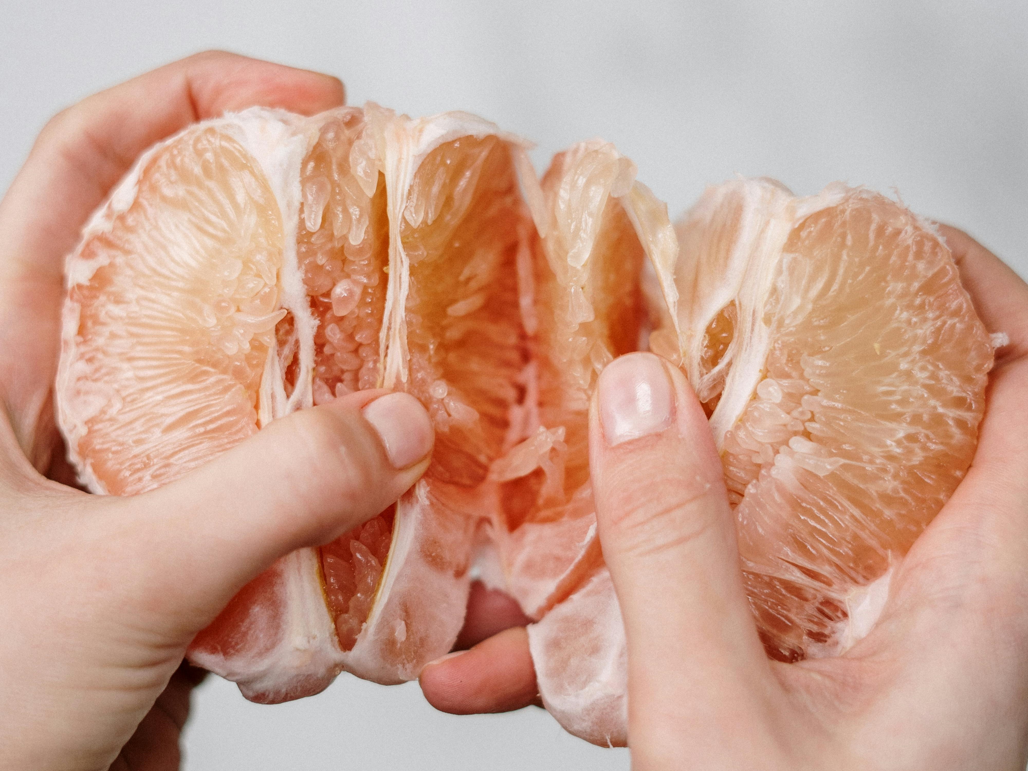 營養師何采璇在好食課粉絲專頁整理出「4件吃柚必知的事」，提醒民眾只要掌握正確份量，就能放心享受而不怕發胖。（翻攝自pexels）