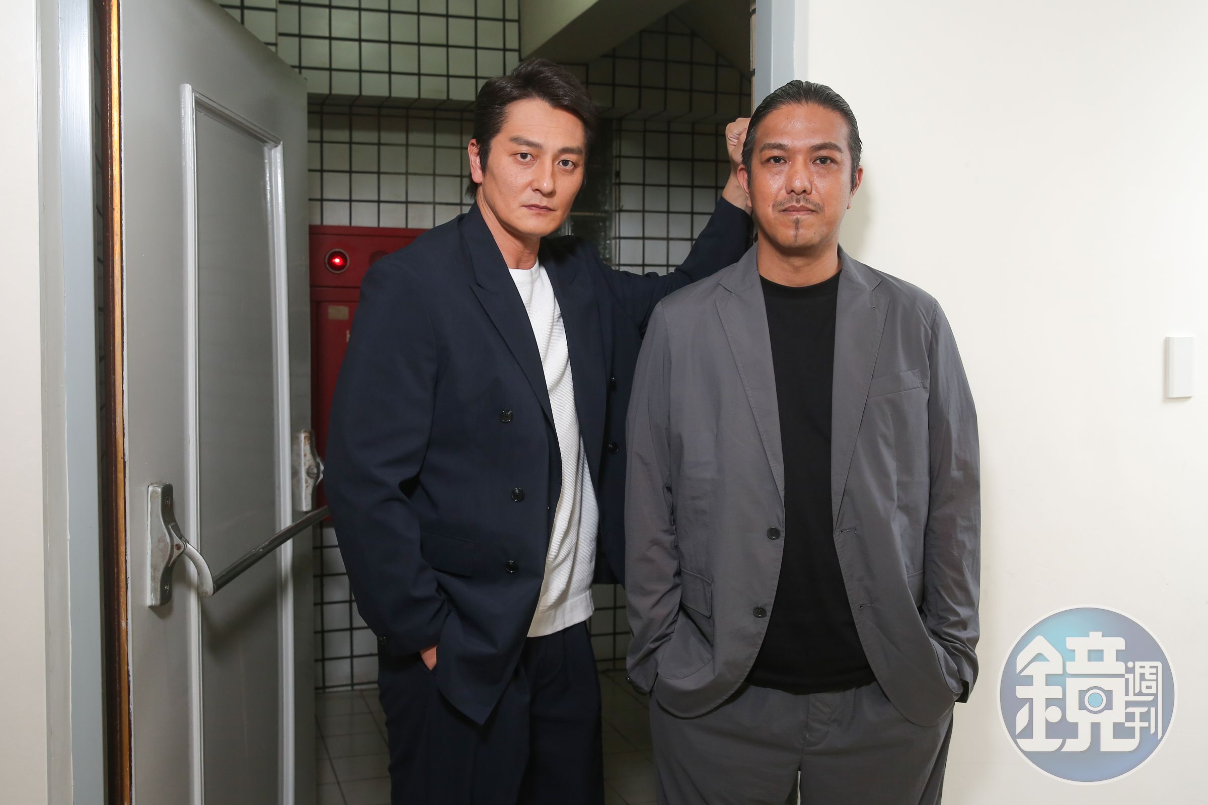 本宮泰風（左）與鈴木祐介去年先訪台勘景兩次，夏天帶著《日本統一》團隊來取景拍攝，對台灣各單位的高配合度印象深刻。