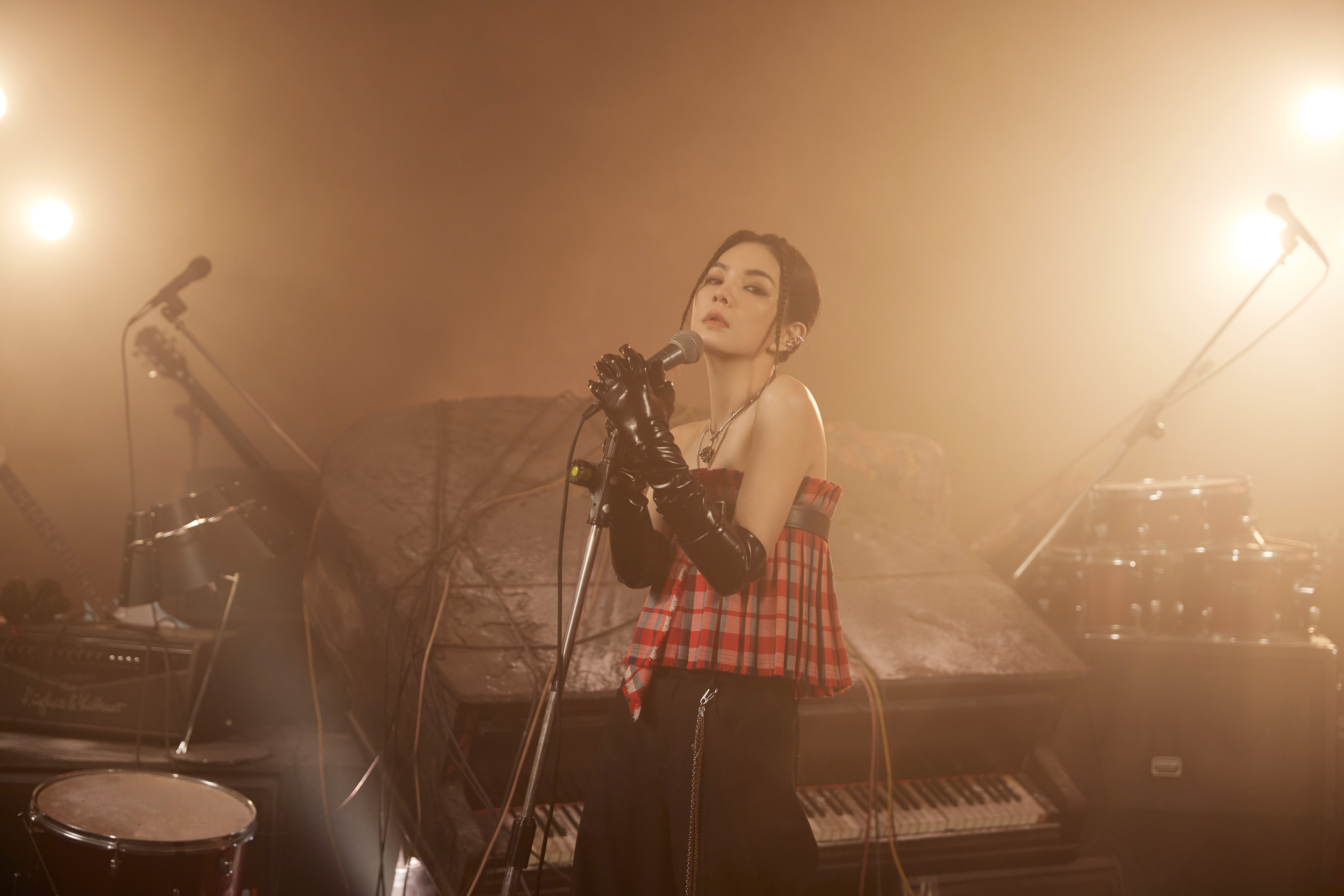 Ella陳嘉樺新一波主打歌〈廢〉，傳遞Chill的生活哲學。（勁樺娛樂提供）