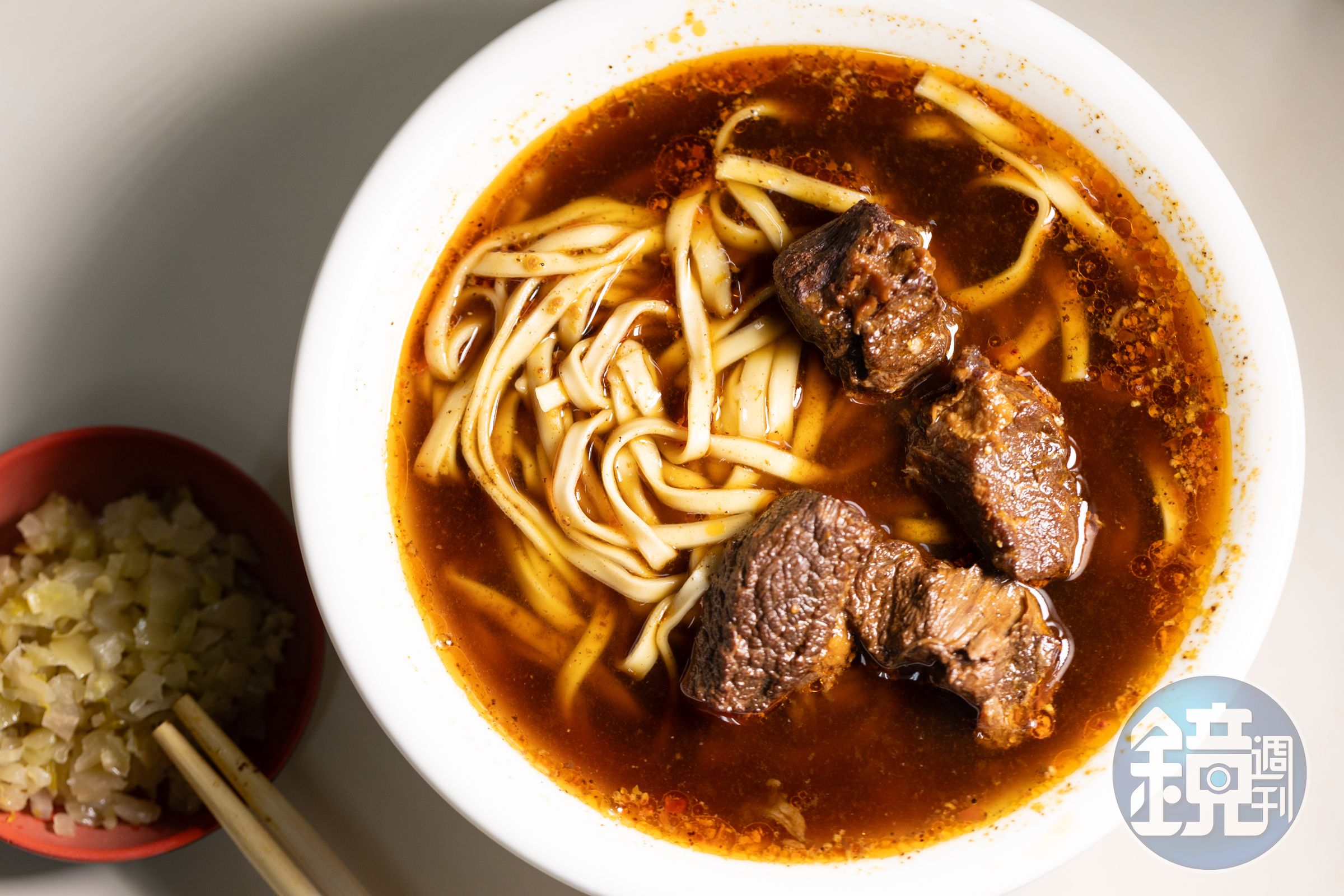 陳其邁版的「牛肉麵」，差別在於多了花椒提味。（110元／小碗）