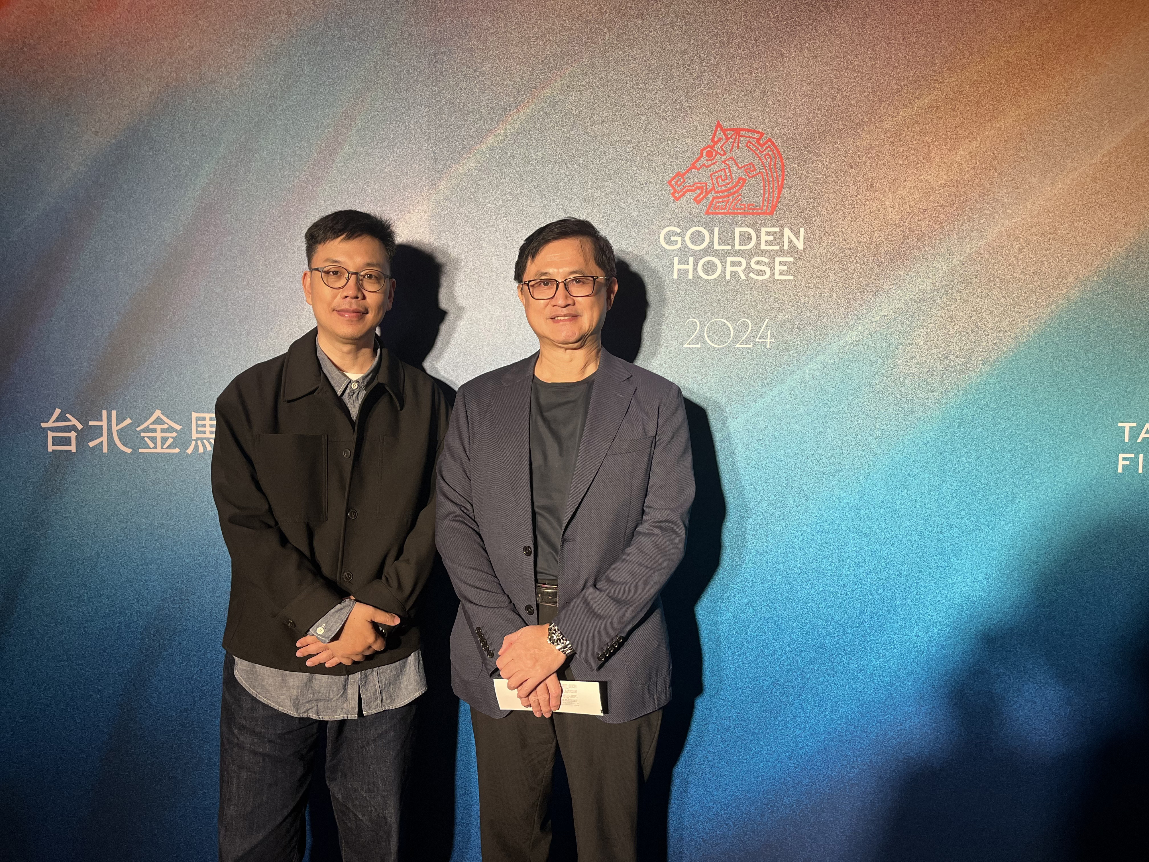 《書店裡的影像詩:第三季》日前於金馬影展首映，導演侯季然與和碩聯合科技董事長童子賢合影。（夢田影像提供）