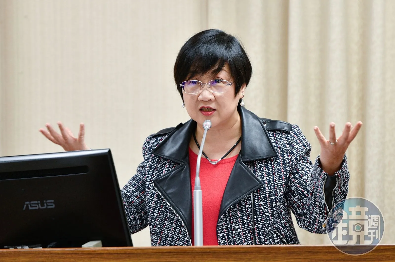 徐佳青再被爆「要駐外人員幫收行李」！　網友控：慢了就被她罵「想當大小姐就不要外派」
