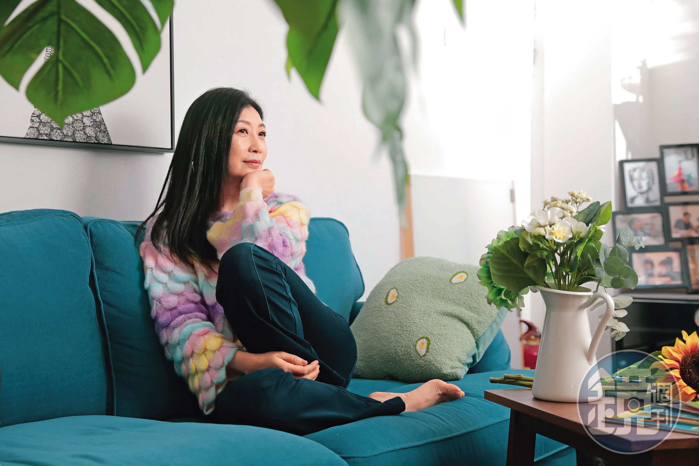 黃嘉千慢慢找回以前的心靈自由，人也亮麗年輕起來。