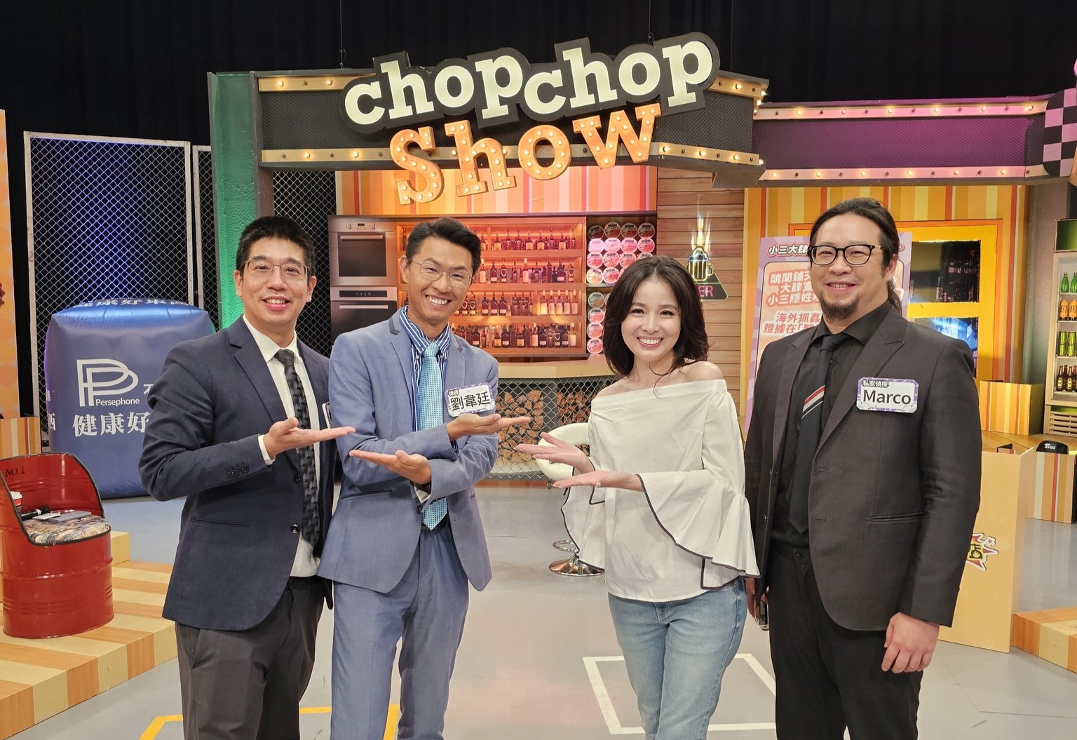 立勤法律事務所律師曾與蕭一起上節目，錄影後還留下同框合照。（翻攝臉書）