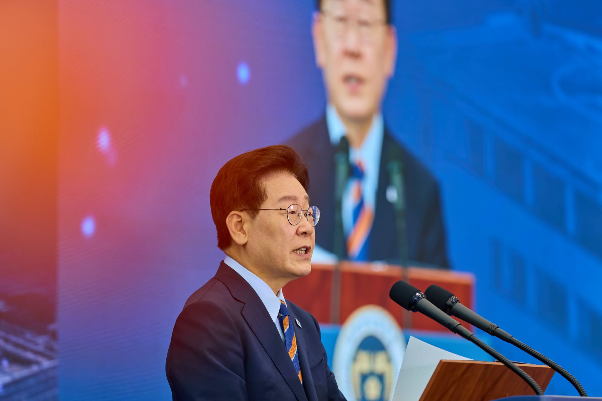 南韓總統李在明支持度跌破4成。(翻攝自李在明臉書)