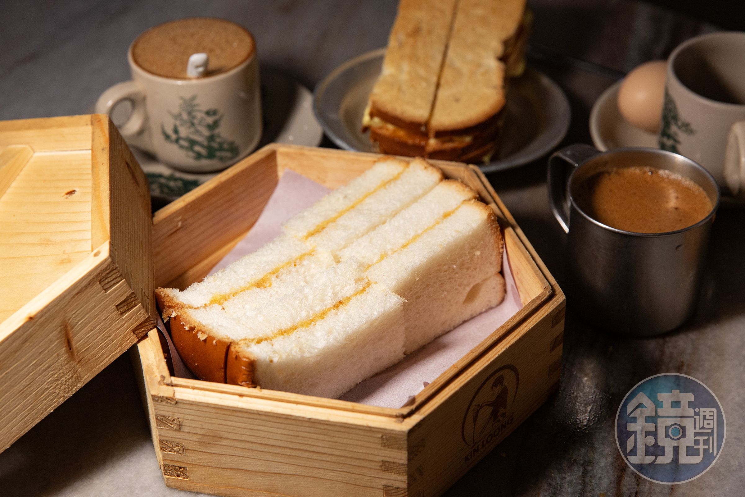 除了常見的烤咖椰吐司，這裡也能吃到蒸的咖椰吐司，口感軟Q。（馬幣7.1元／份，約NT$54）