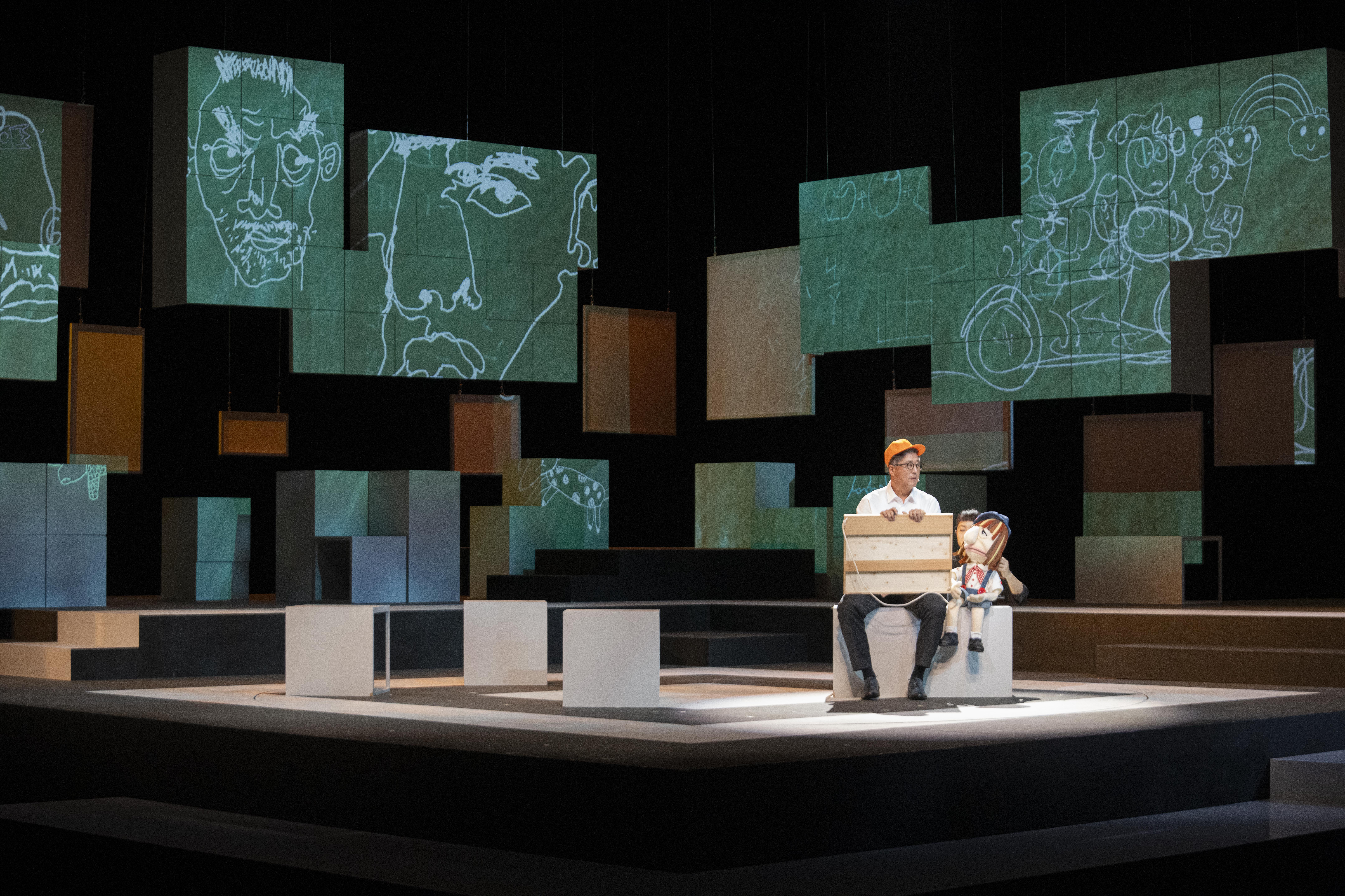 舞台劇《謝謝大家收看》因為主要布景臨時損壞，需緊急重新製作，必須先行取消10/27（週五）晚場在高雄衛武營的演出。（金星文創提供）