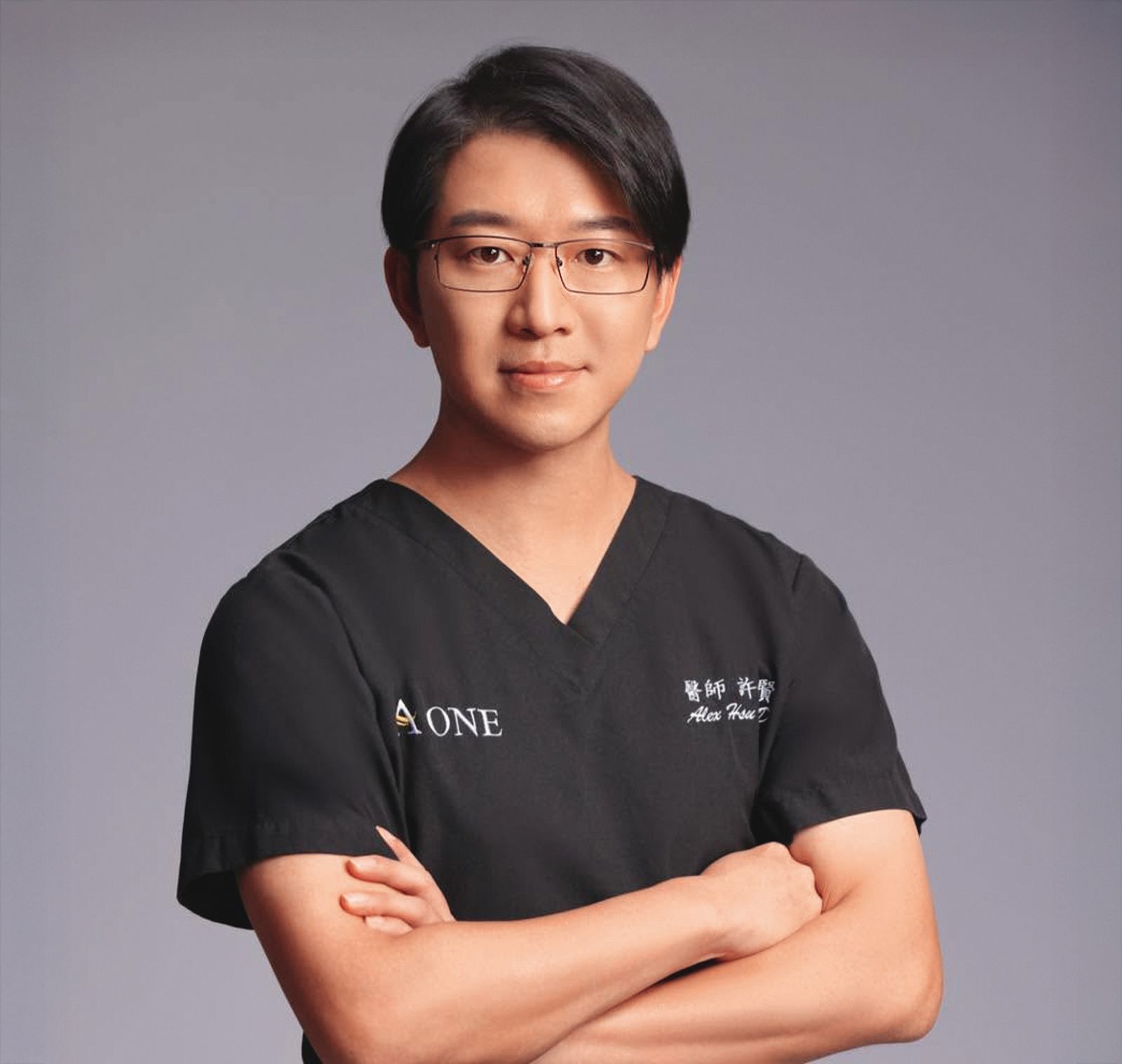 愛莉莎莎傳出找上知名整形醫師許瑞賢，想要進行隆鼻手術。（翻攝自許瑞賢 鼻整形專業醫師臉書）