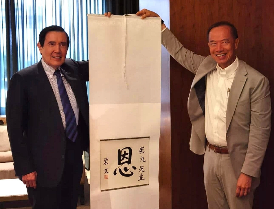 新加坡前外交部長楊榮文上個月來台灣出席論壇時稱「台灣可考慮和中國共組一個中國人的邦聯（Chinese Commonwealth）」，引發論戰。（