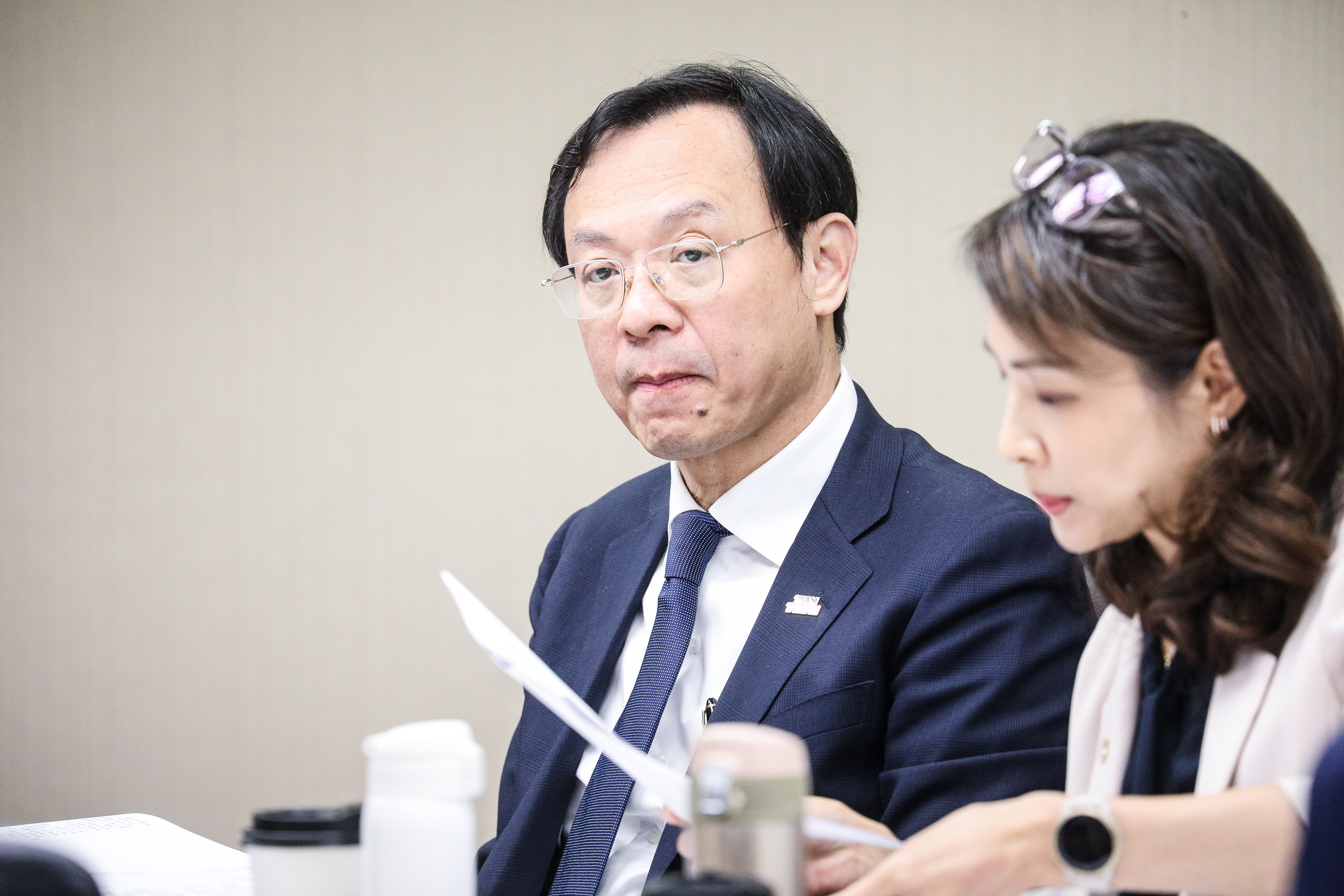 石崇良備詢時承認食藥署7/4下架問題油品決策會議上,中聯總經理余凌冲也在場。(鏡報鄒保祥)