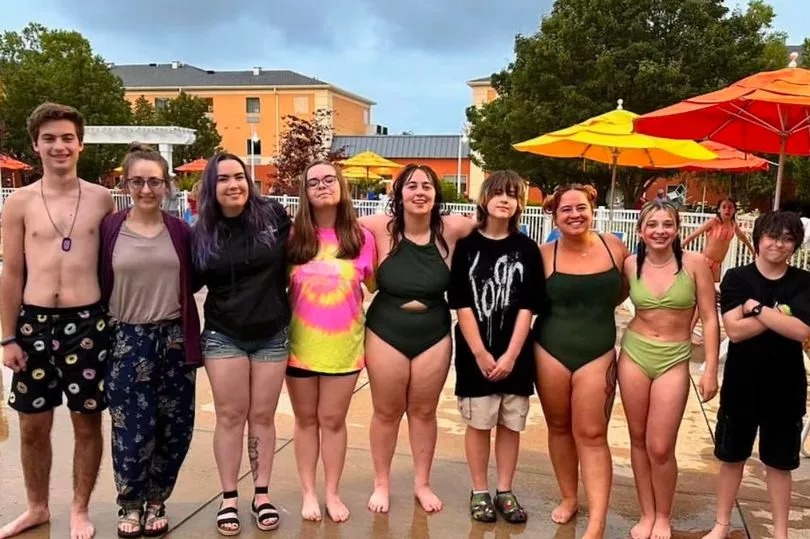 「我有77兄弟姊妹」！她20歲才知生父是超級捐精者，最怕亂倫發生。（翻自《每日星報》）