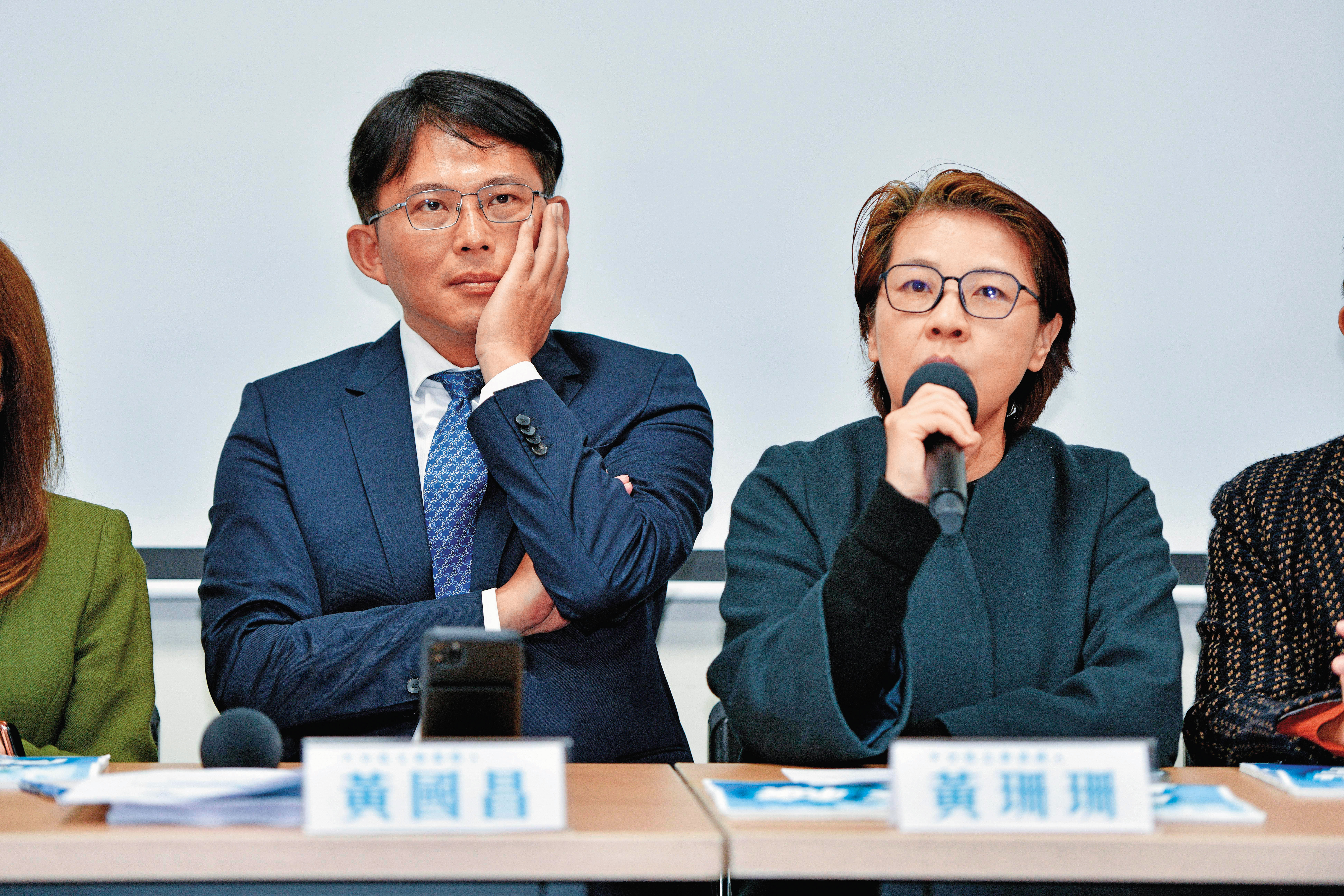 民進黨、民眾黨電話羅生門事件延燒，以後各陣營若有台面下交易恐都要小心翼翼留下紀錄。