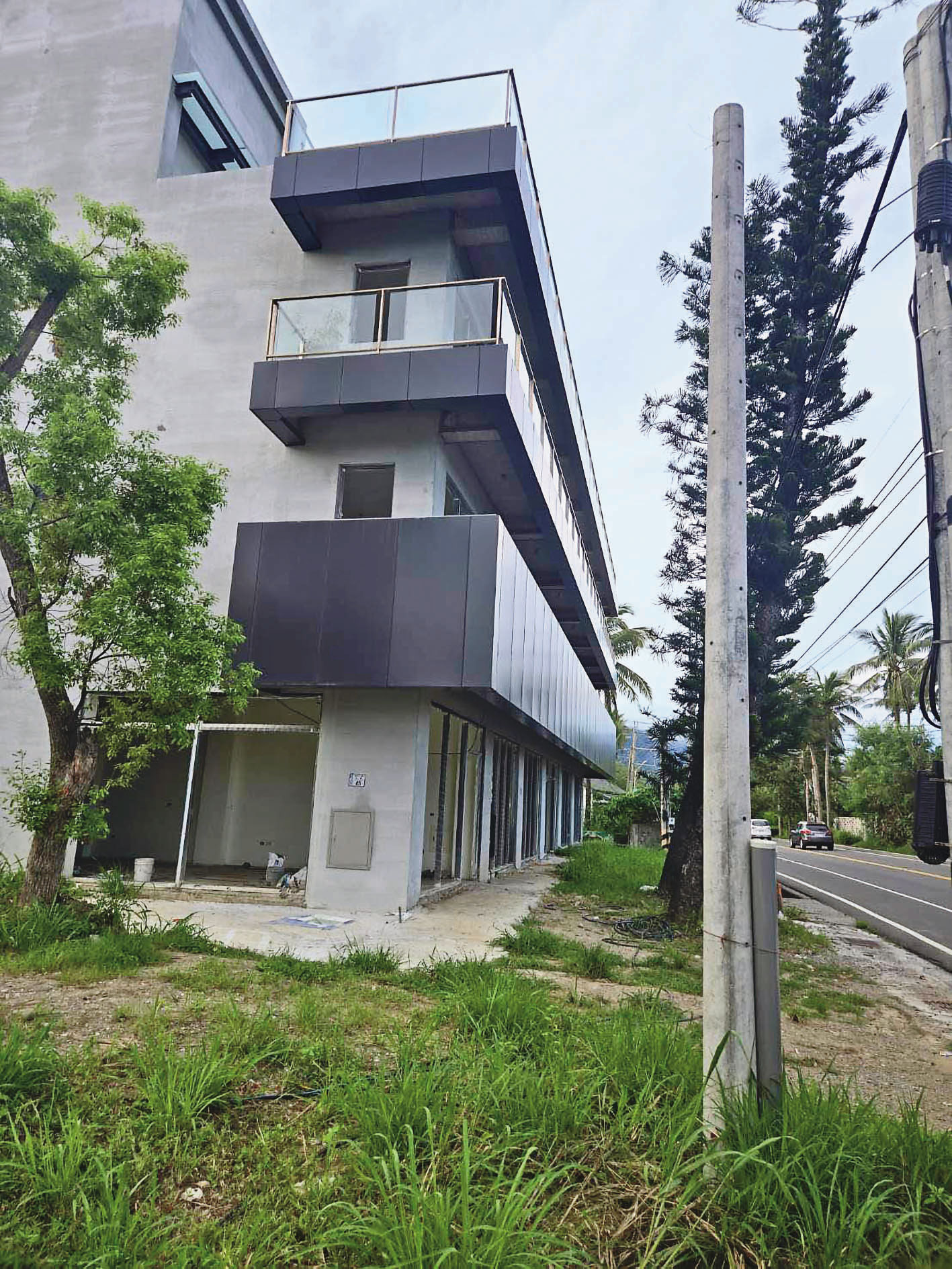 鄰近安養中心的356號地上如今已有固定建物。（讀者提供）