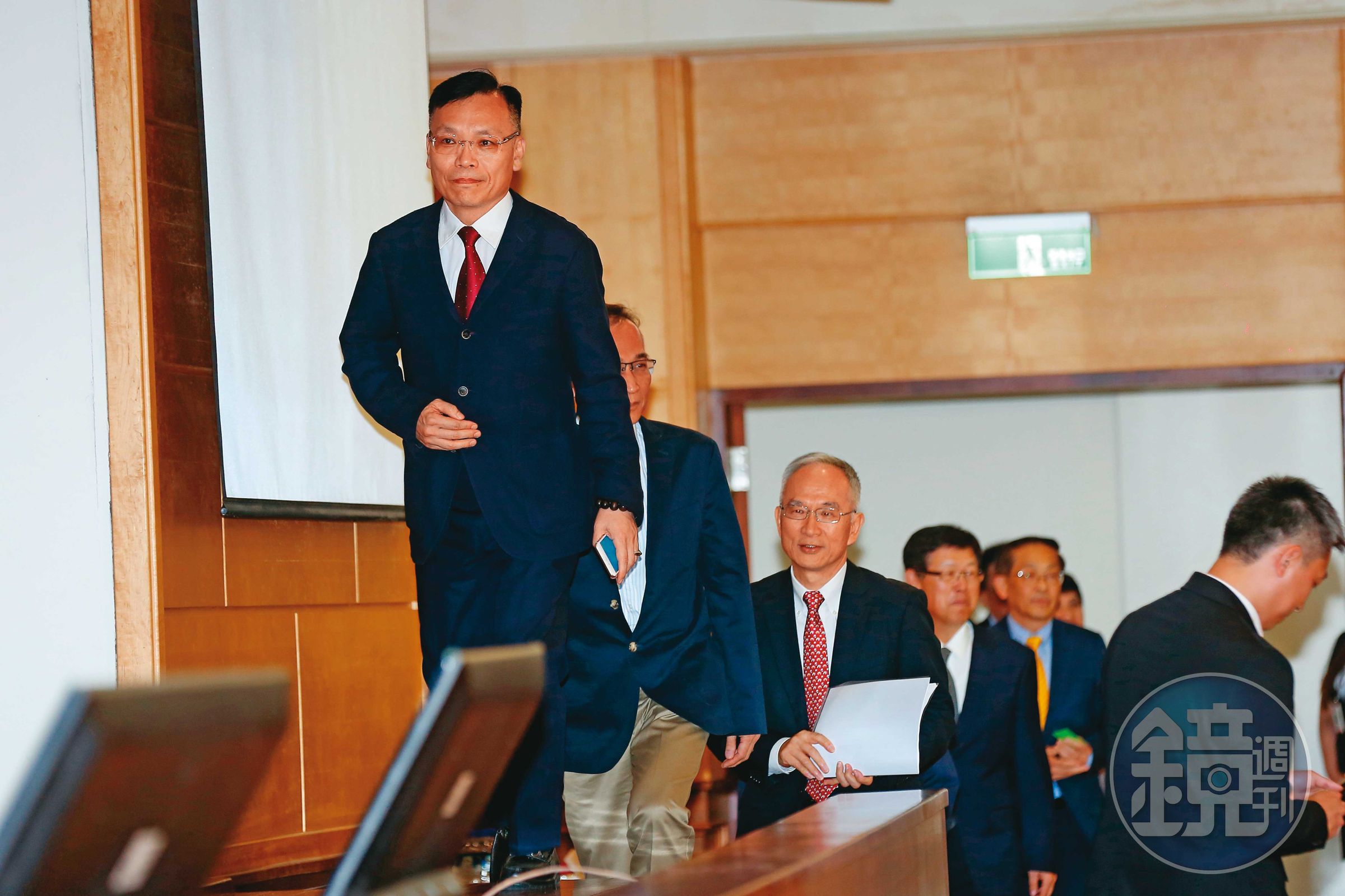 鴻海日本通的E事業群總經理林忠正,傳出是接任首棒輪值CEO的人選。