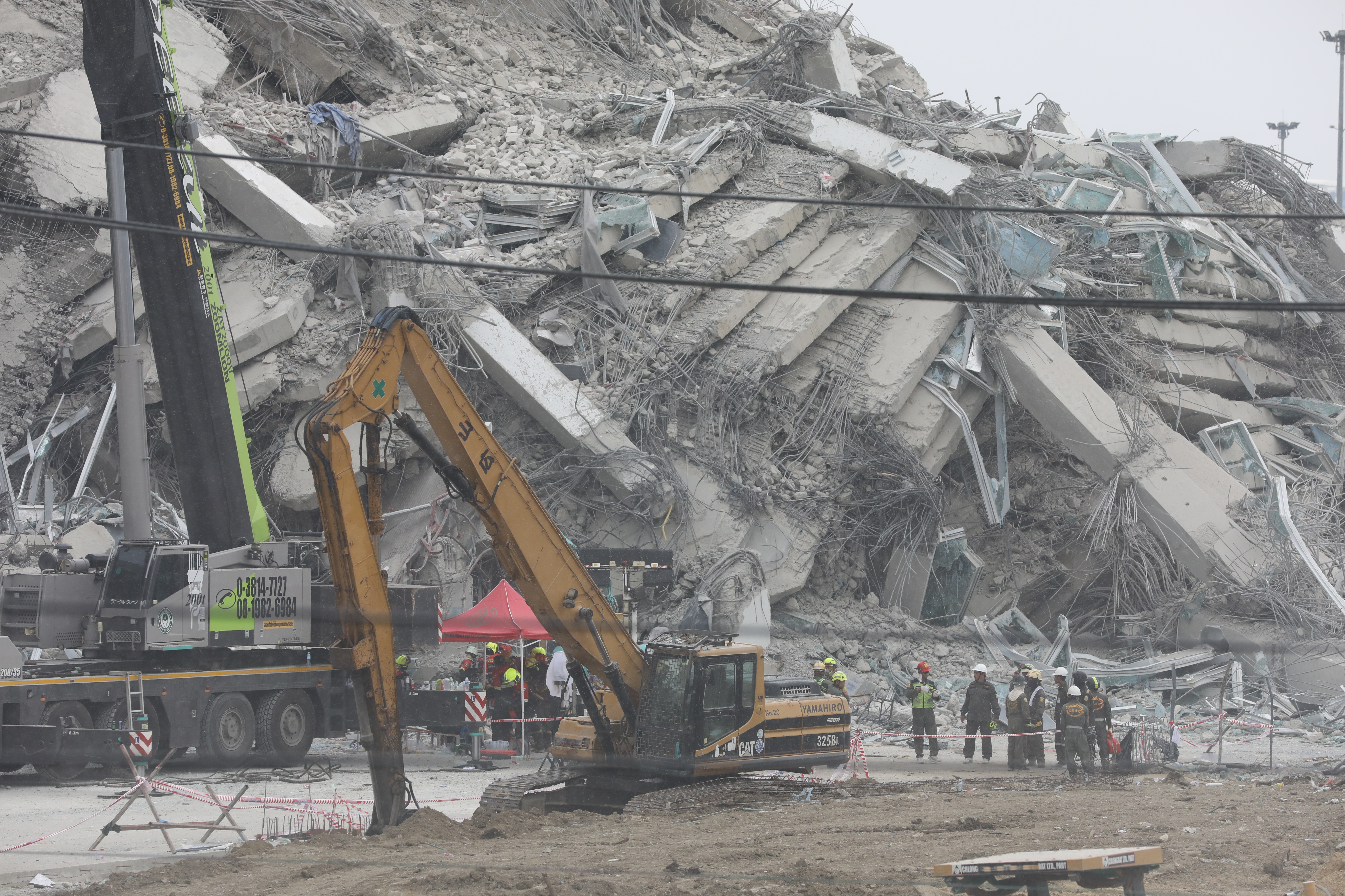 災區今天天氣預報會下雨，對搜救將是一個挑戰。