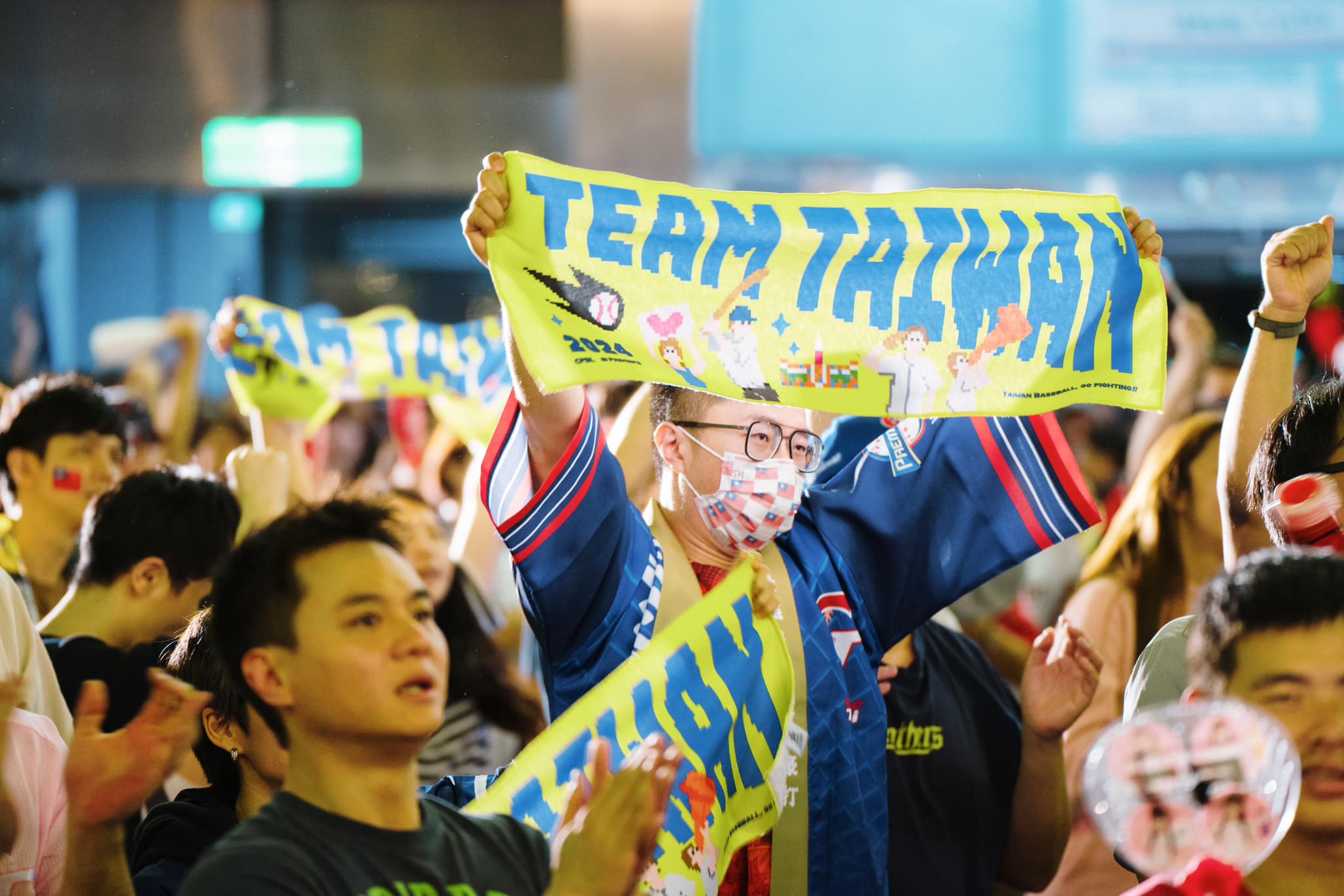 台灣隊一路炸裂，在世界棒球12強賽中奪下冠軍。（翻攝自蔣萬安臉書）