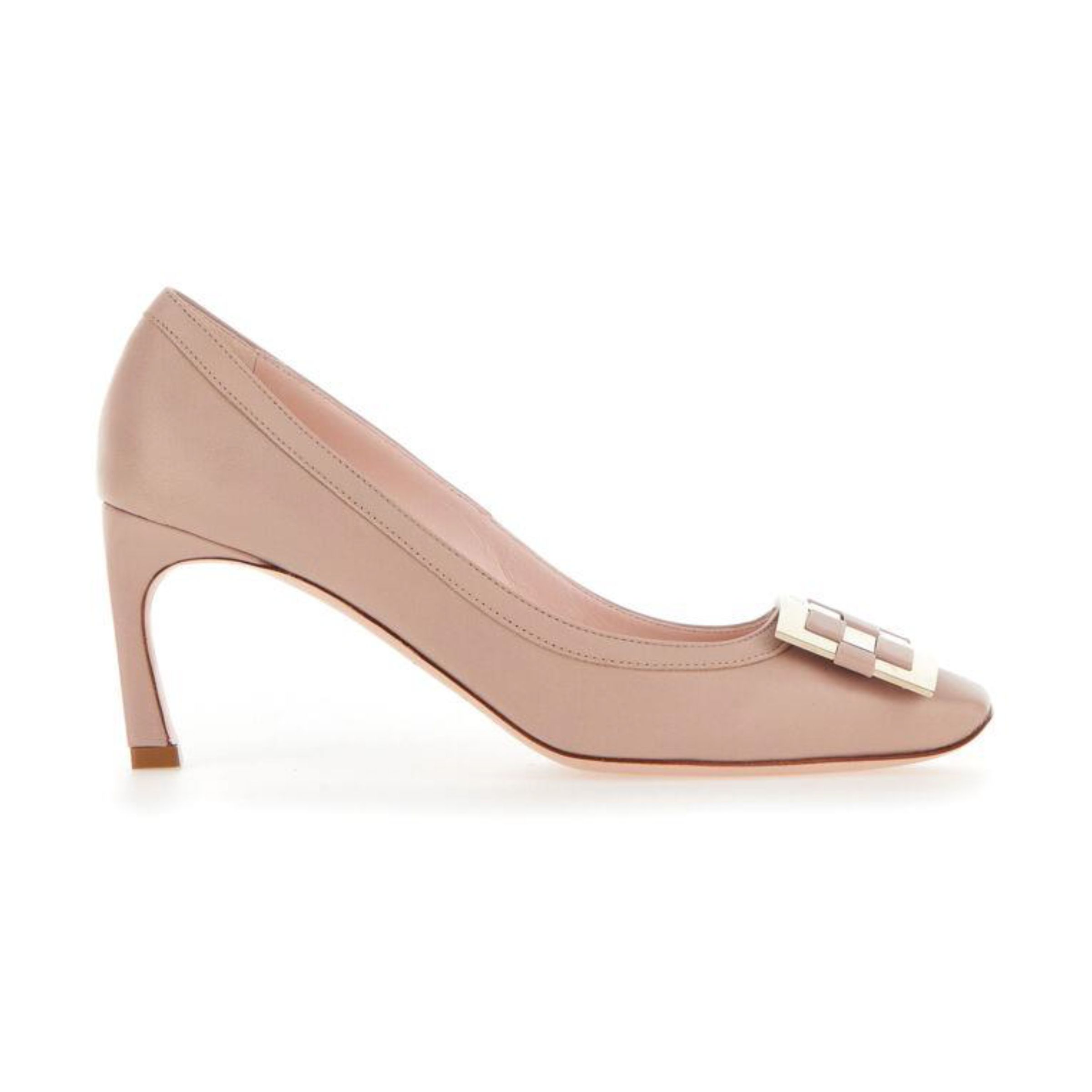 Belle Vivier Trompette 70牛奶糖牛皮編織扣高跟鞋。NT$35,300（迪生提供）